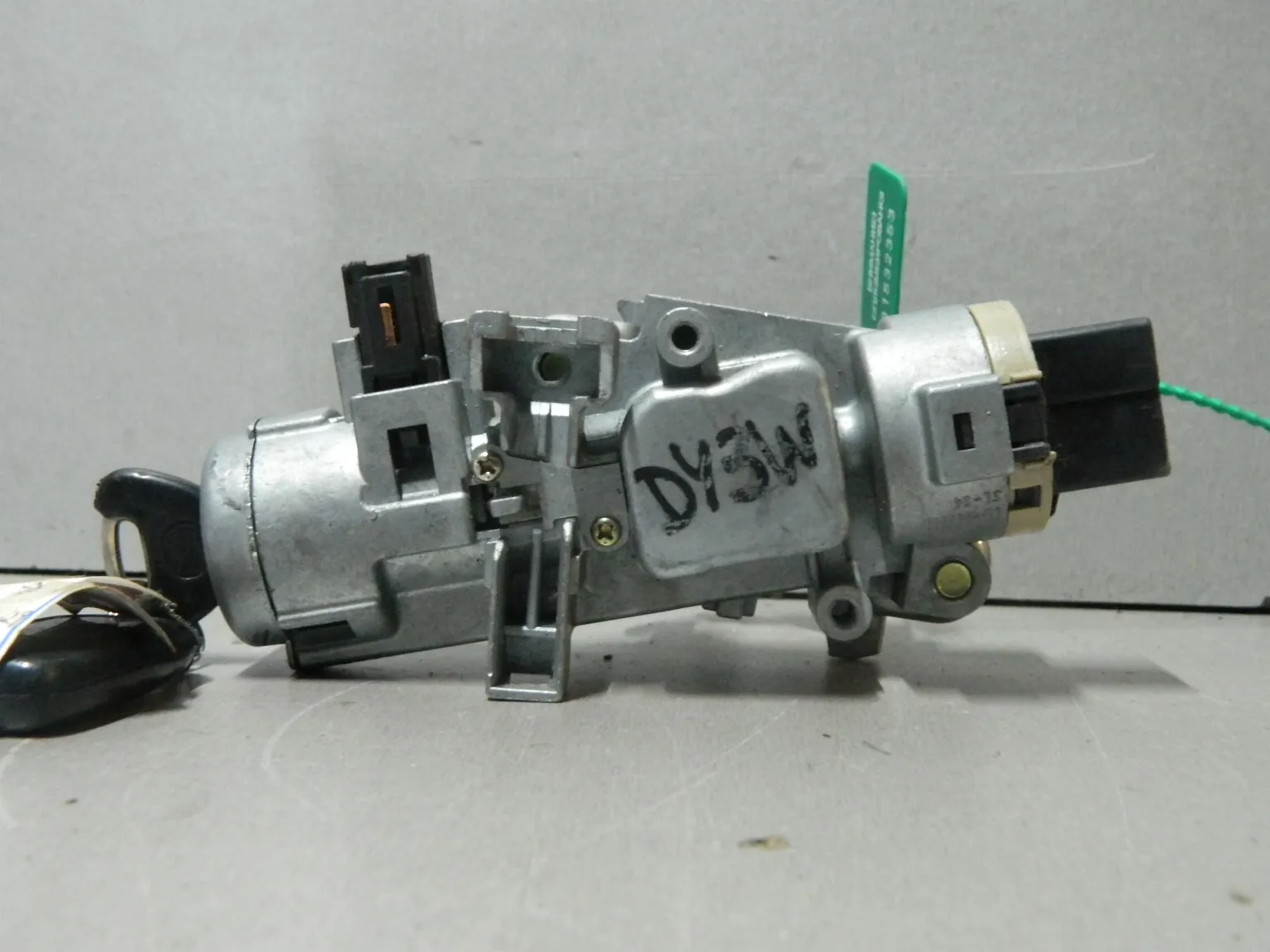 Замок зажигания MAZDA DEMIO DY3W (Контрактный) 81532353