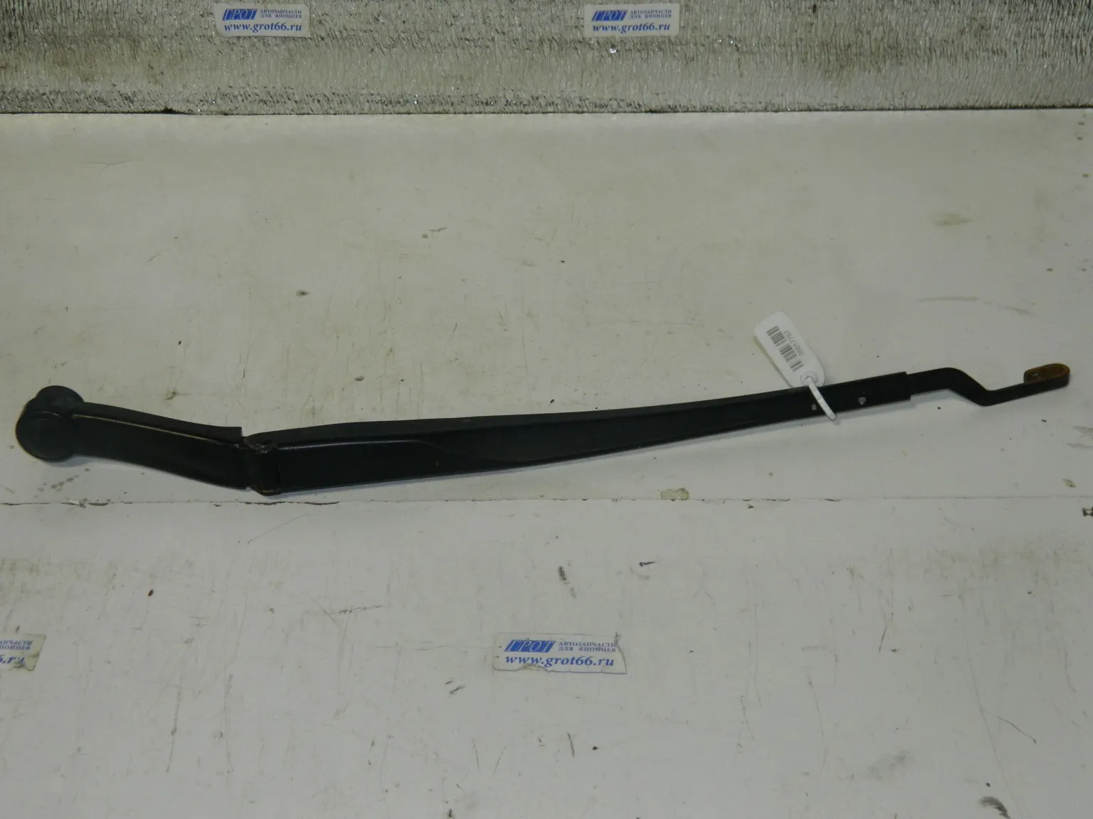 Поводок стеклоочистителя HYUNDAI EQUUS VI 6GDA 2013-2015 Перед Лев (Б/У) 35017767
