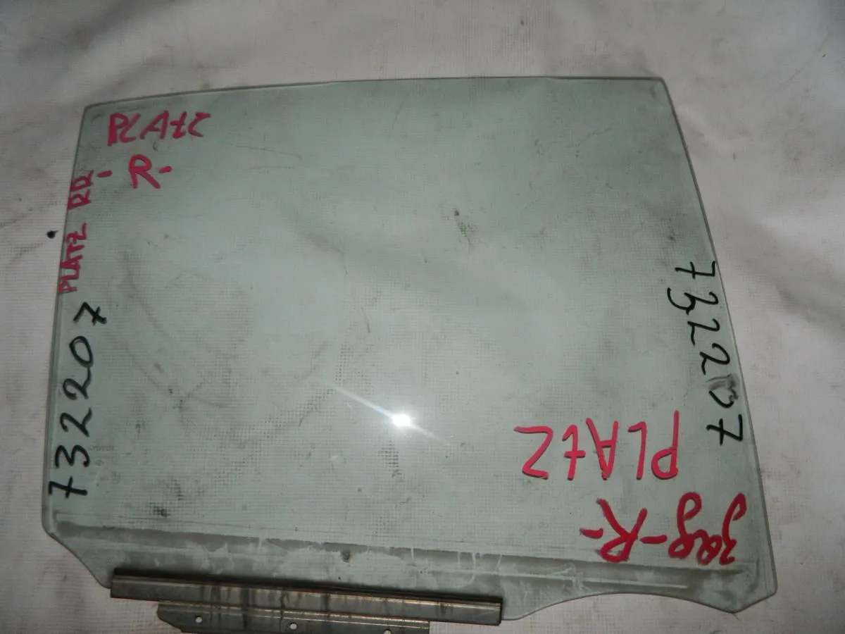 Стекло двери TOYOTA PLATZ Задн. Прав (Контрактный) 732207