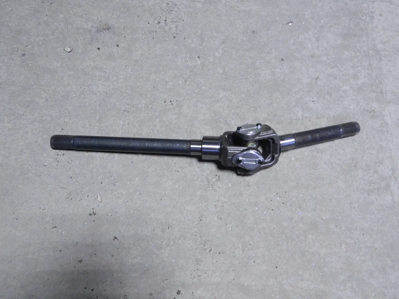 Привод GENERAL PARTS 330272304061 ГАЗ Газель Соболь 4x4 Перед Лев