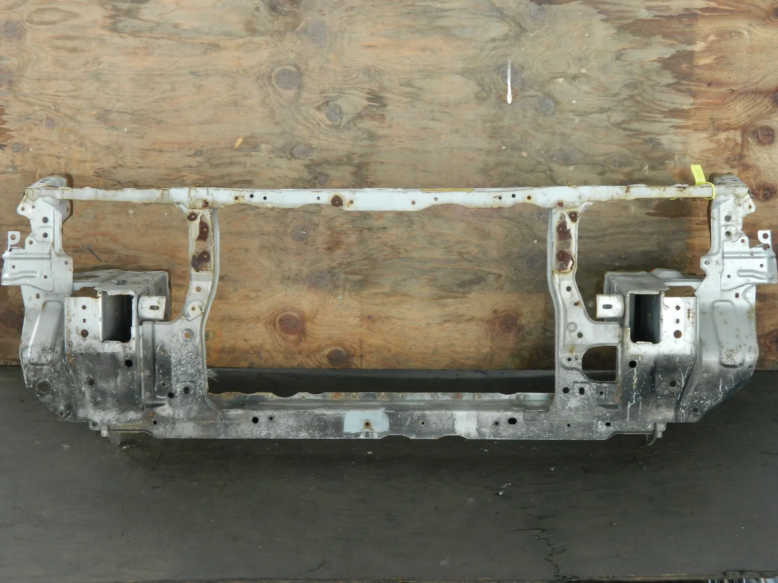 Рамка радиатора MAZDA CAPELLA GW5R (Контрактный) 94584194