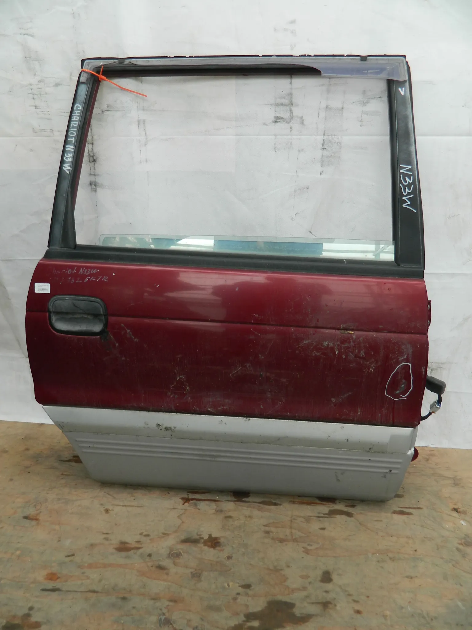 Дверь MITSUBISHI CHARIOT N33W Зад Прав (Контрактный) 72355626