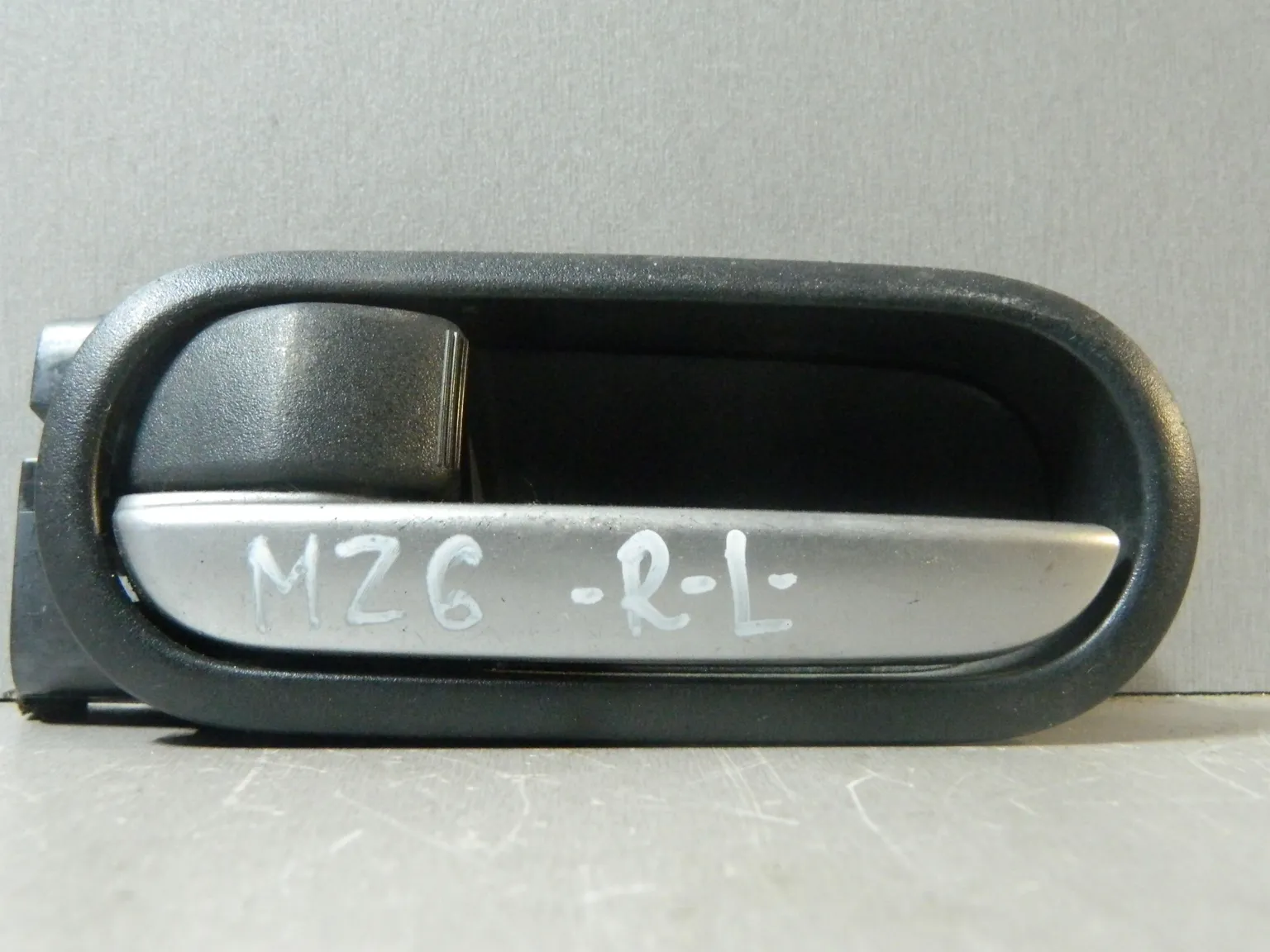 Ручка двери внутренняя MAZDA MAZDA 6 GH Зад Лев (Контрактный) 81528332