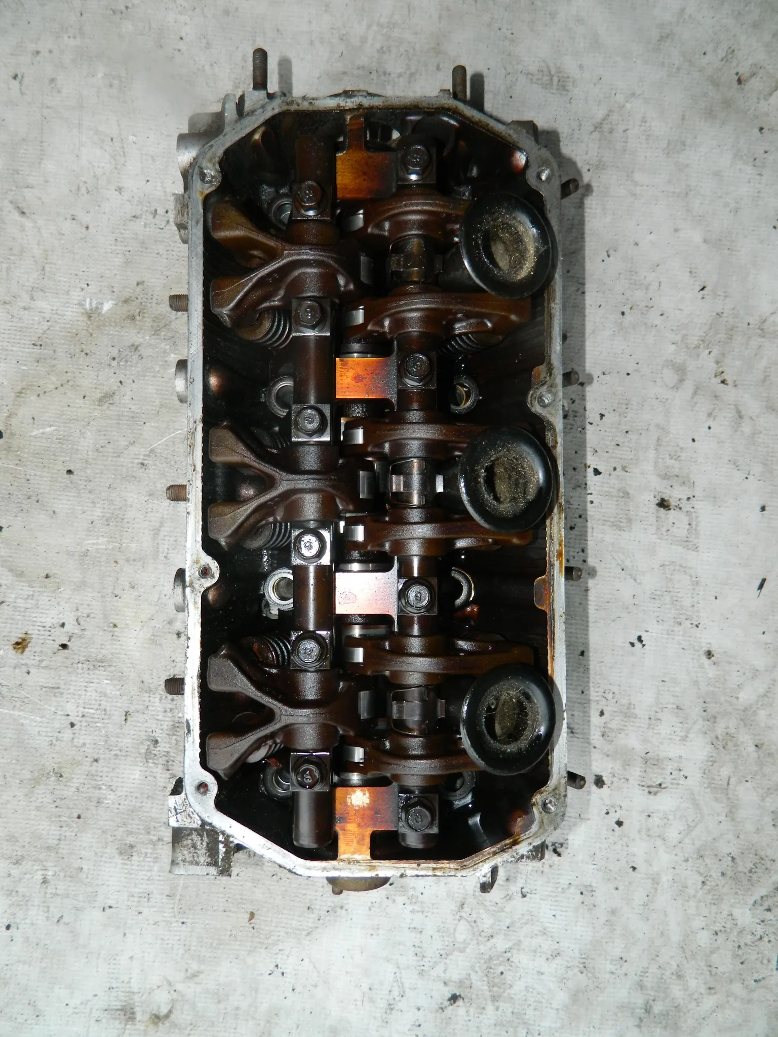 Головка блока цилиндров MITSUBISHI 6G72 Прав (Контрактный) 72367111