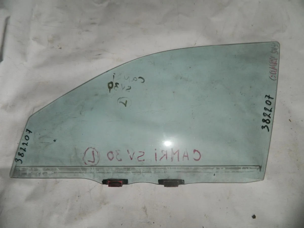 Стекло двери TOYOTA CAMRY SV30 Перед. Лев (Контрактный) 382207