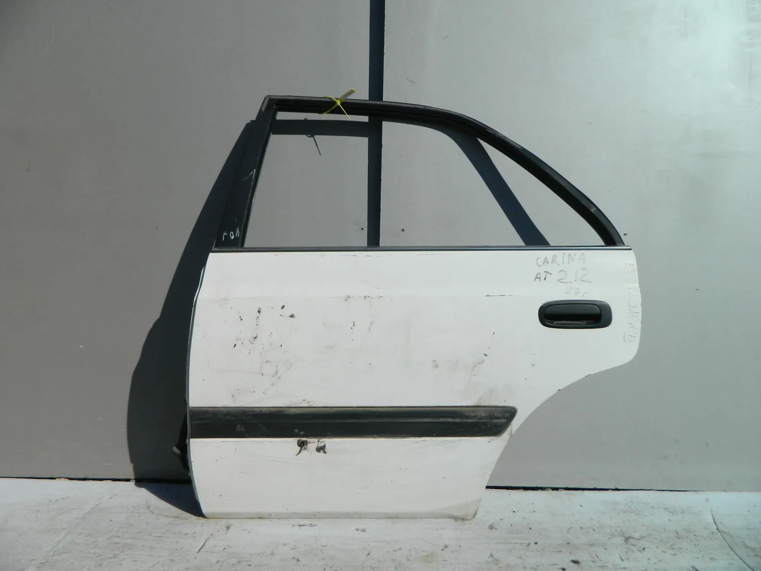 Дверь TOYOTA CARINA AT212 Зад Лев (Контрактный) 40951366 6700420760