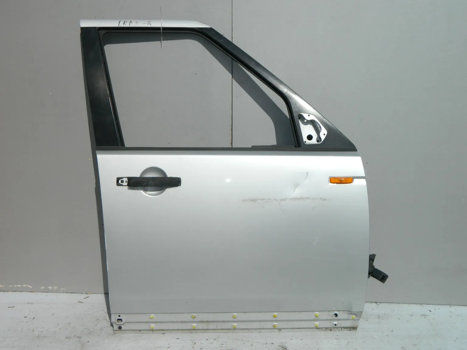 Дверь LAND ROVER DISCOVERY L319 Перед Прав (Контрактный) 40951862