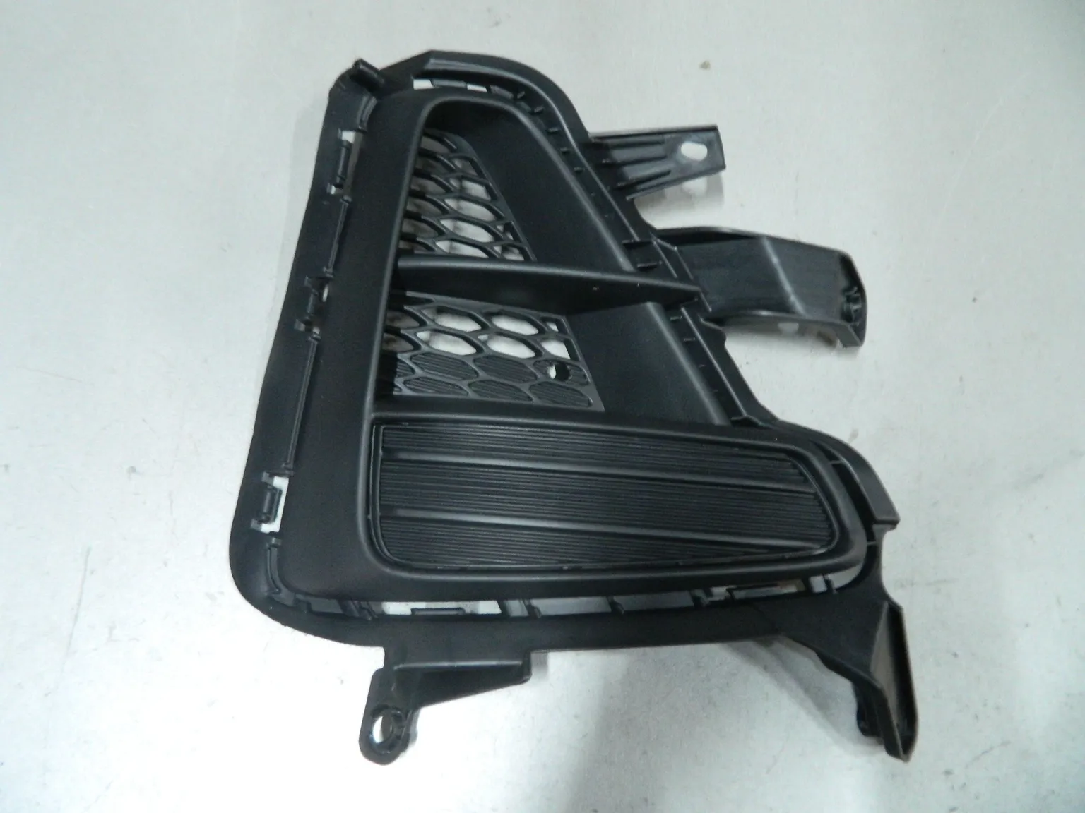 Заглушка ПТФ JORDEN JH03CED18004L KIA CEED 18- LH 86523J7000