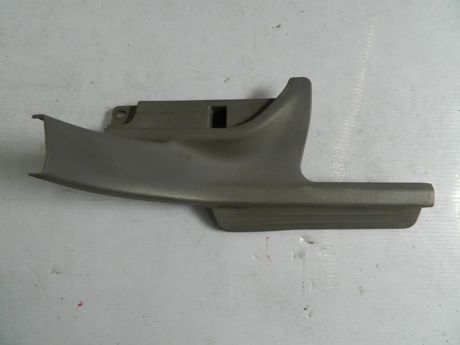 Накладка на порог SUBARU FORESTER SG5 Зад Прав (Контрактный)