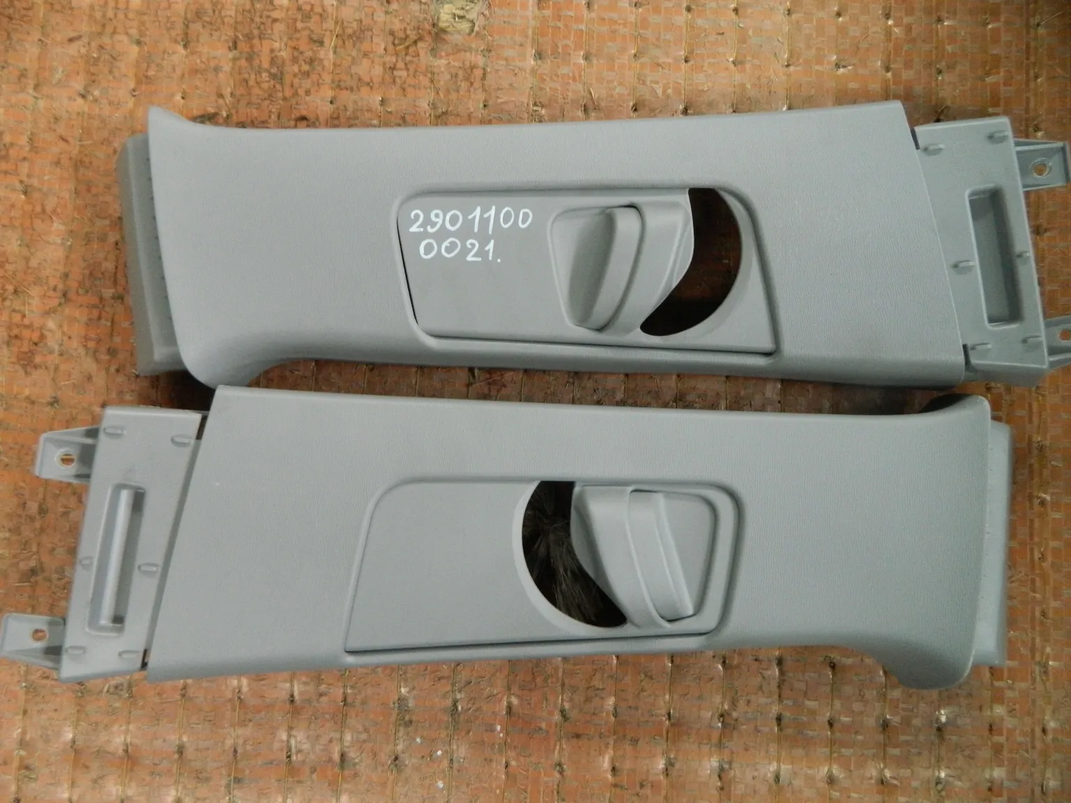 Обшивка средней стойки TOYOTA RAV4 ACA31 Верх Пара (Контрактный) 29011000021