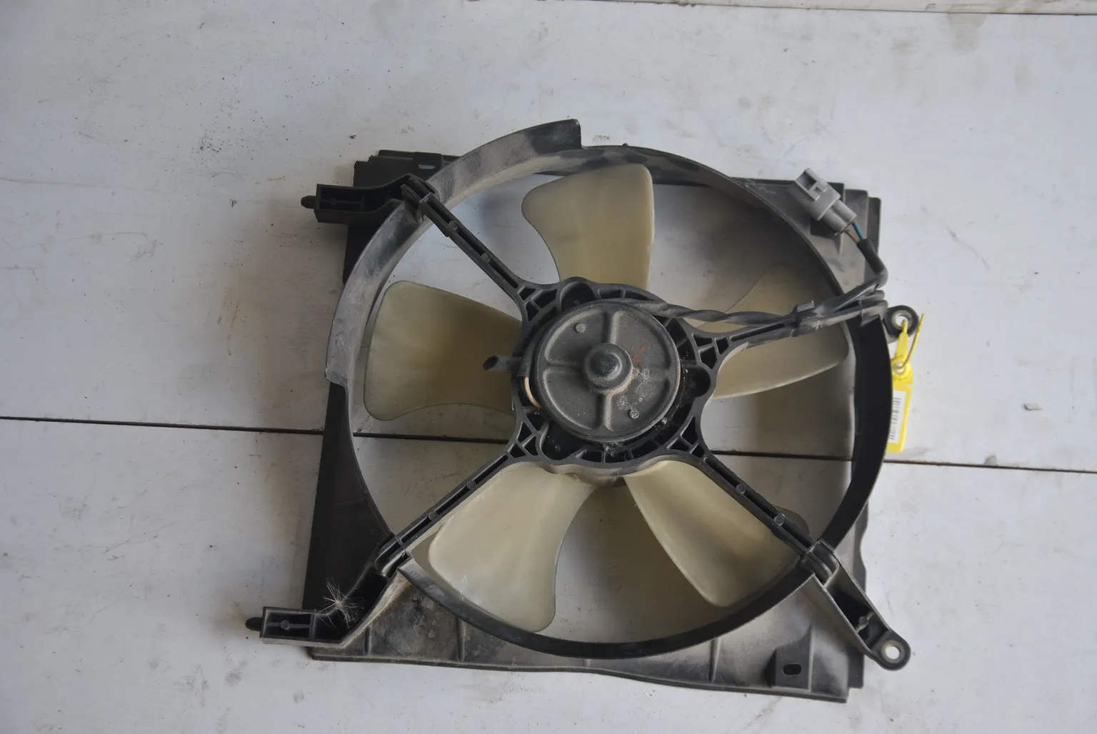 Диффузор радиатора TOYOTA CARINA ST215 3SFE (Контрактный) 40951906