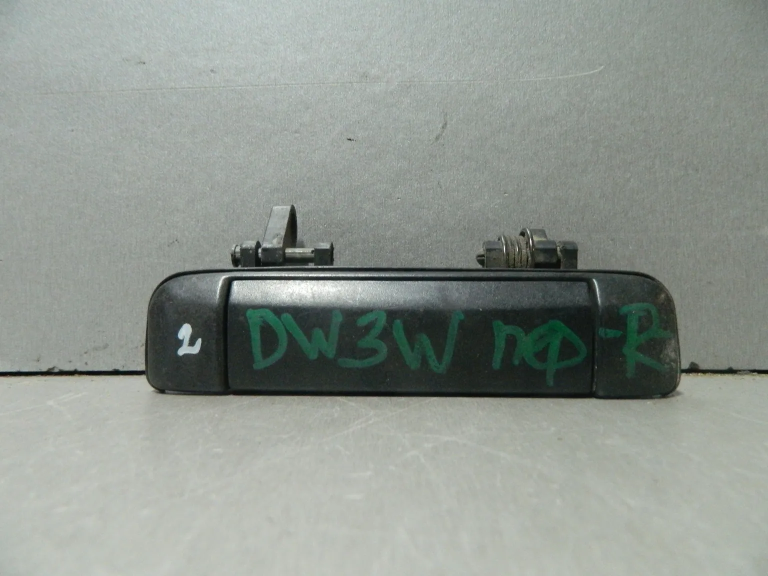 Ручка двери наружная MAZDA DEMIO DW3W Перед Прав (Контрактный) 81539922