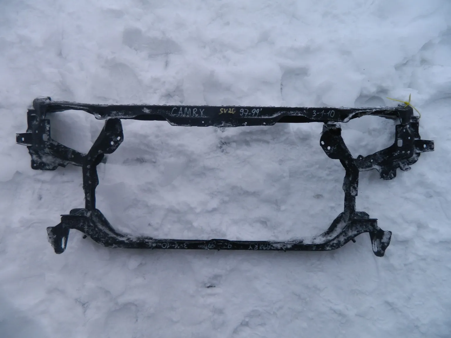 Рамка радиатора TOYOTA CAMRY SV20 (НОВЫЙ) 79773992