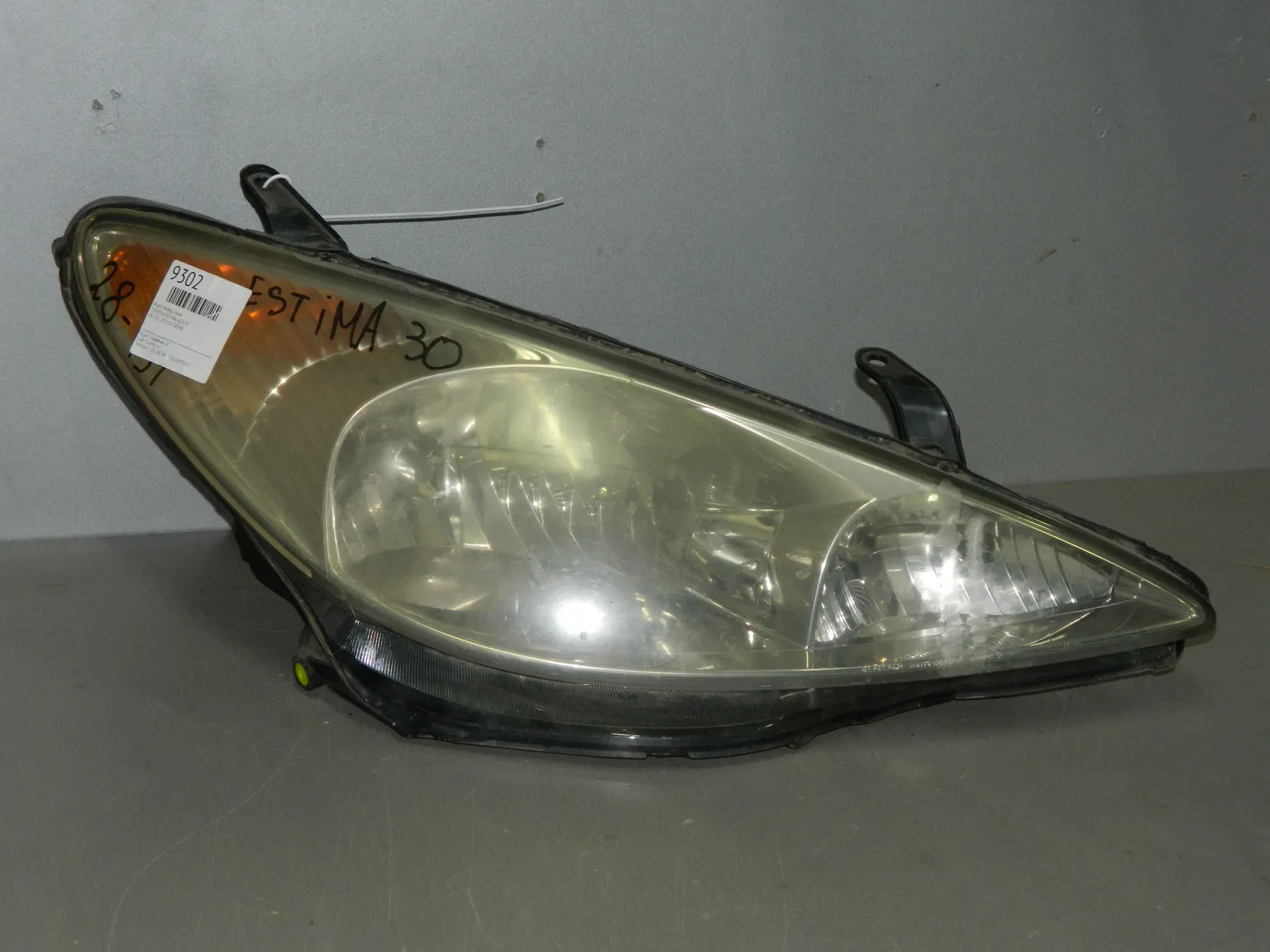 Фара TOYOTA ESTIMA ACR30 Перед Прав 28131 (Контрактный) 03344800