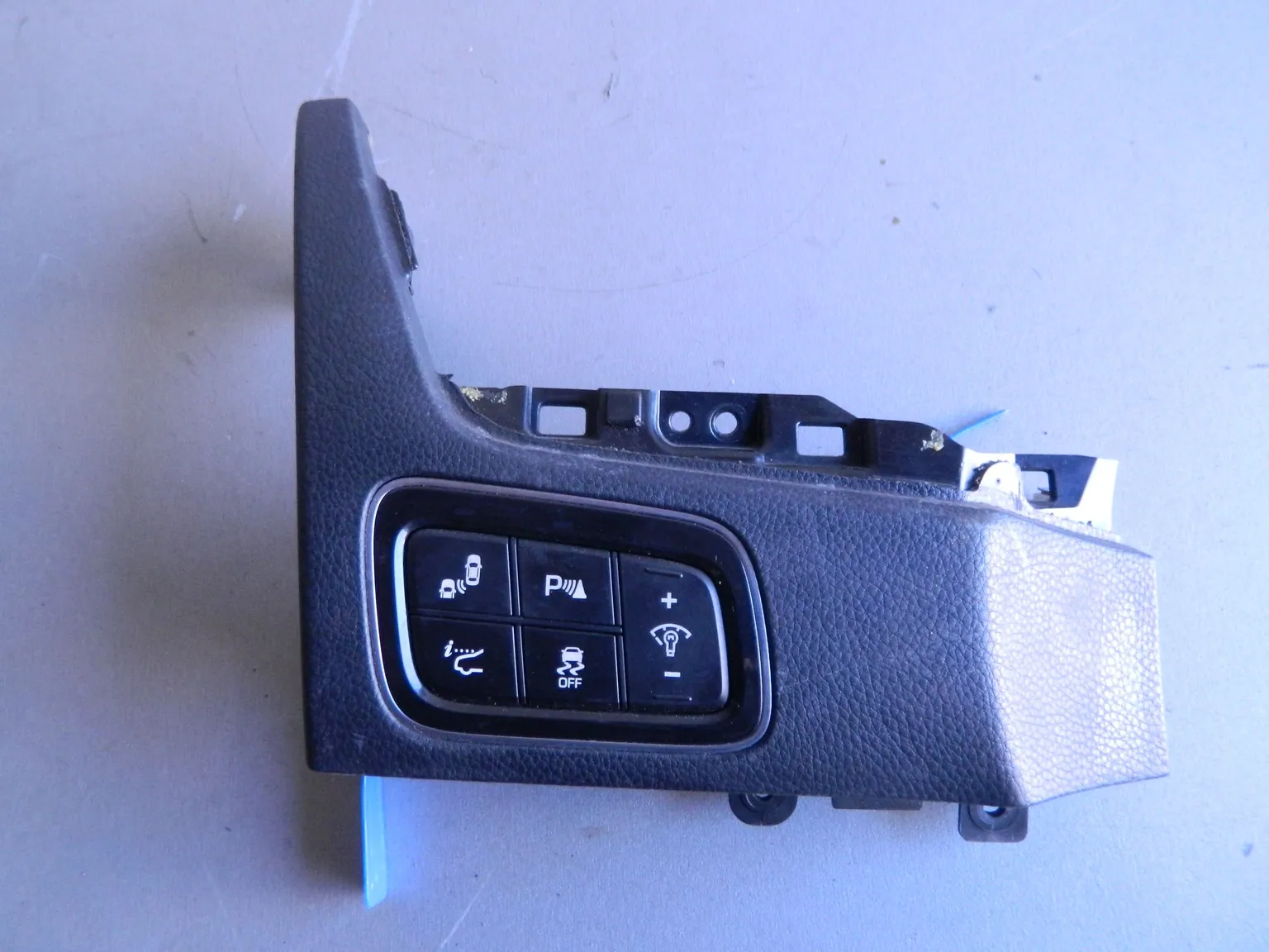 Блок кнопок HYUNDAI EQUUS VI G6DA 2013-2015 (Б/У) 69838228 937003N800