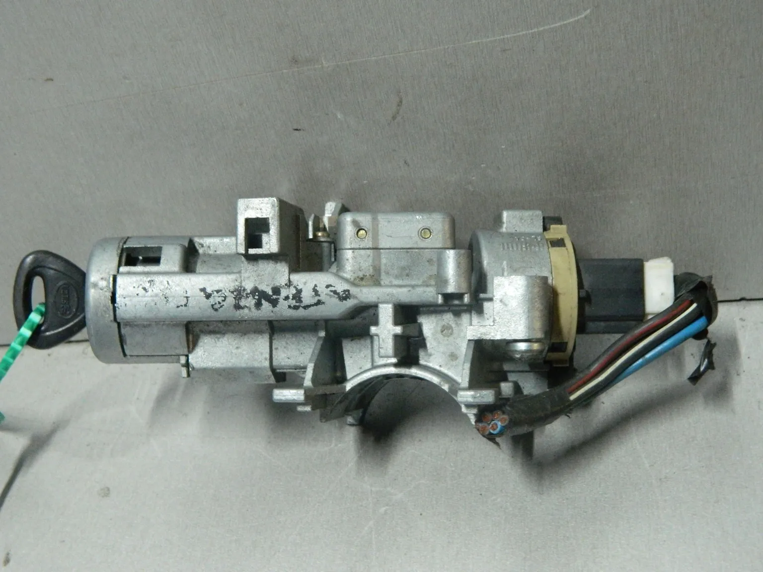 Замок зажигания MAZDA ATENZA GGEP (Контрактный) 81532362