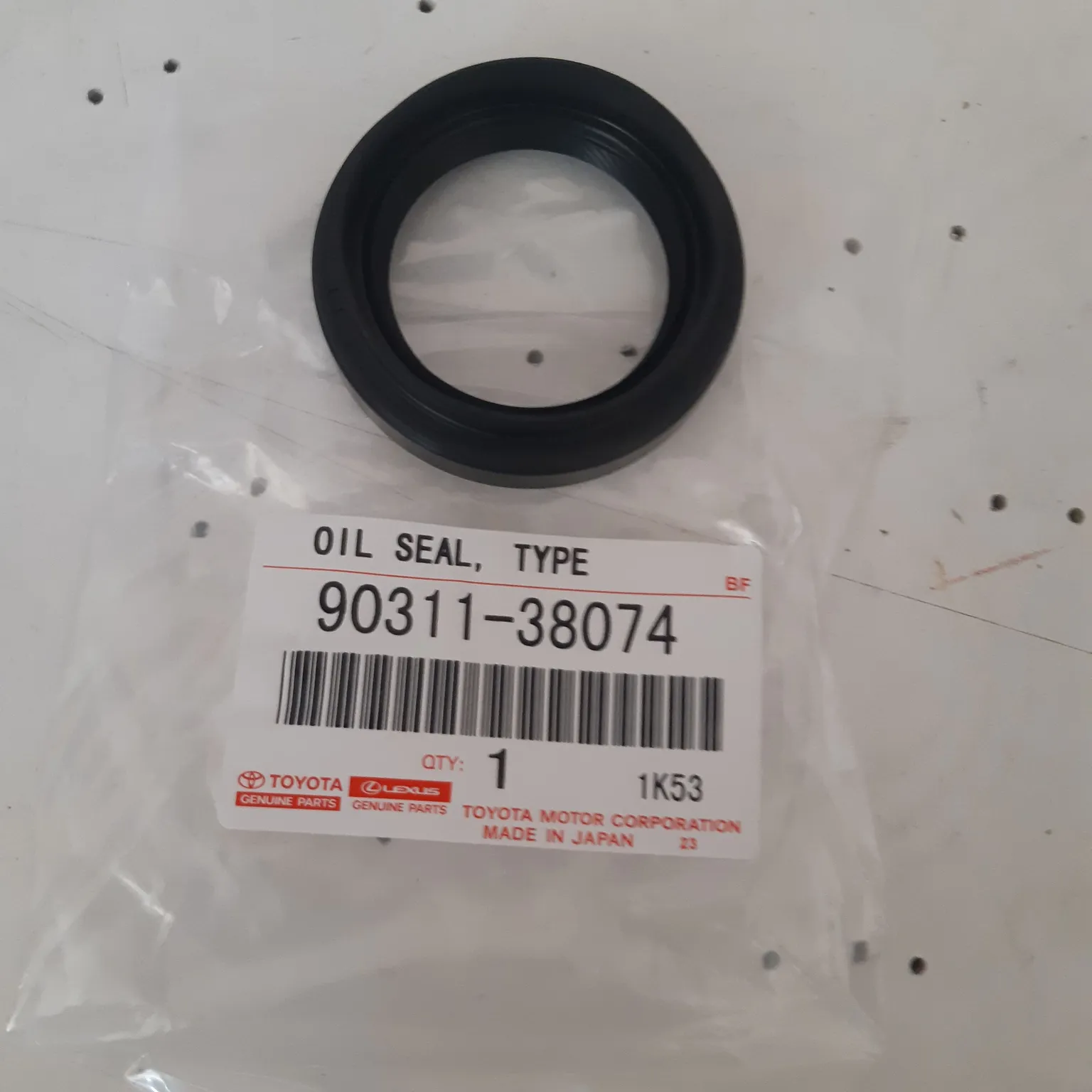 Сальник TOYOTA 9031138074 TOYOTA VITZ, PLATZ ATM 1999-