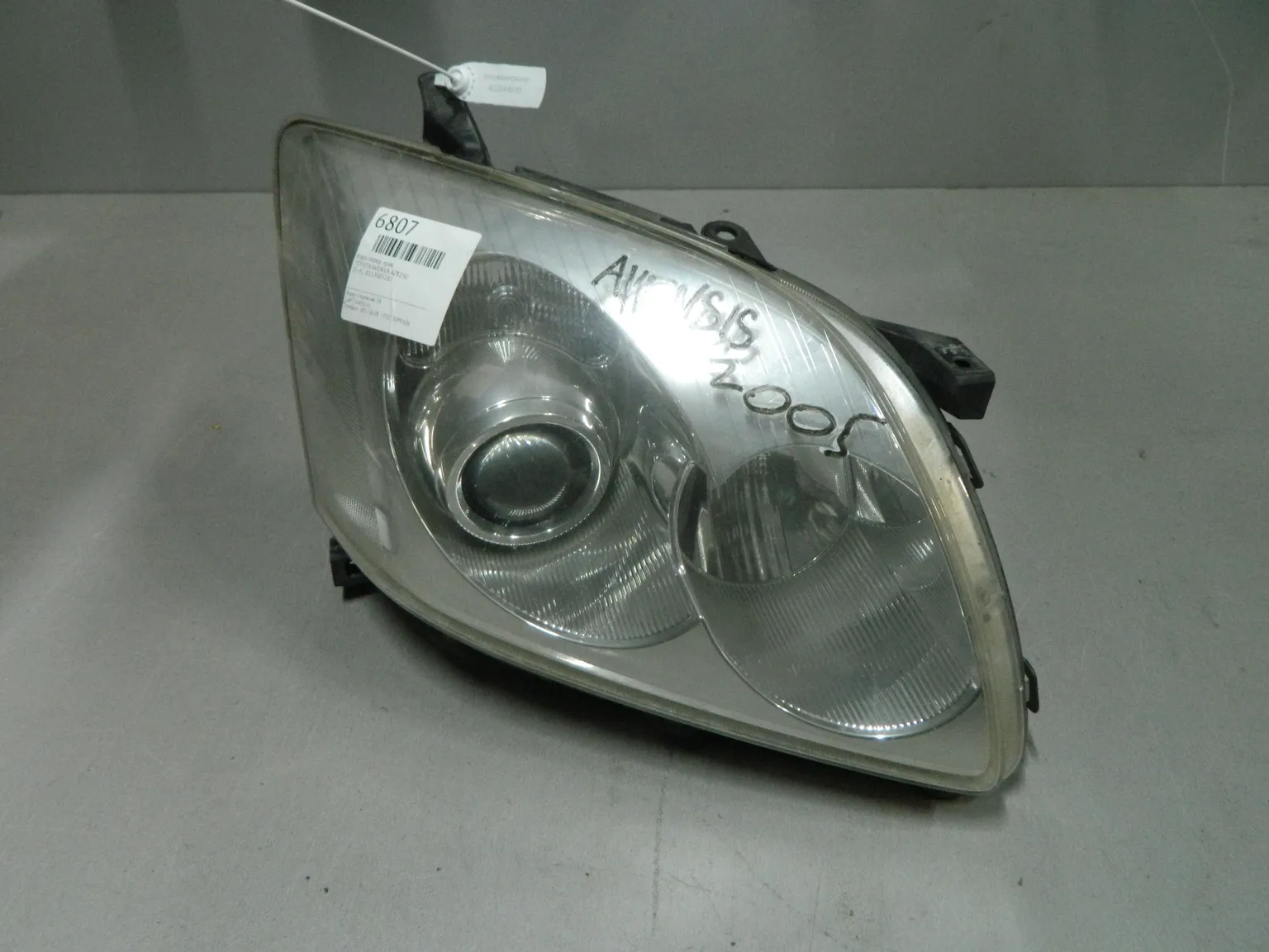 Фара TOYOTA AVENSIS AZT250 Перед Прав 0543 (Контрактный) 03344645