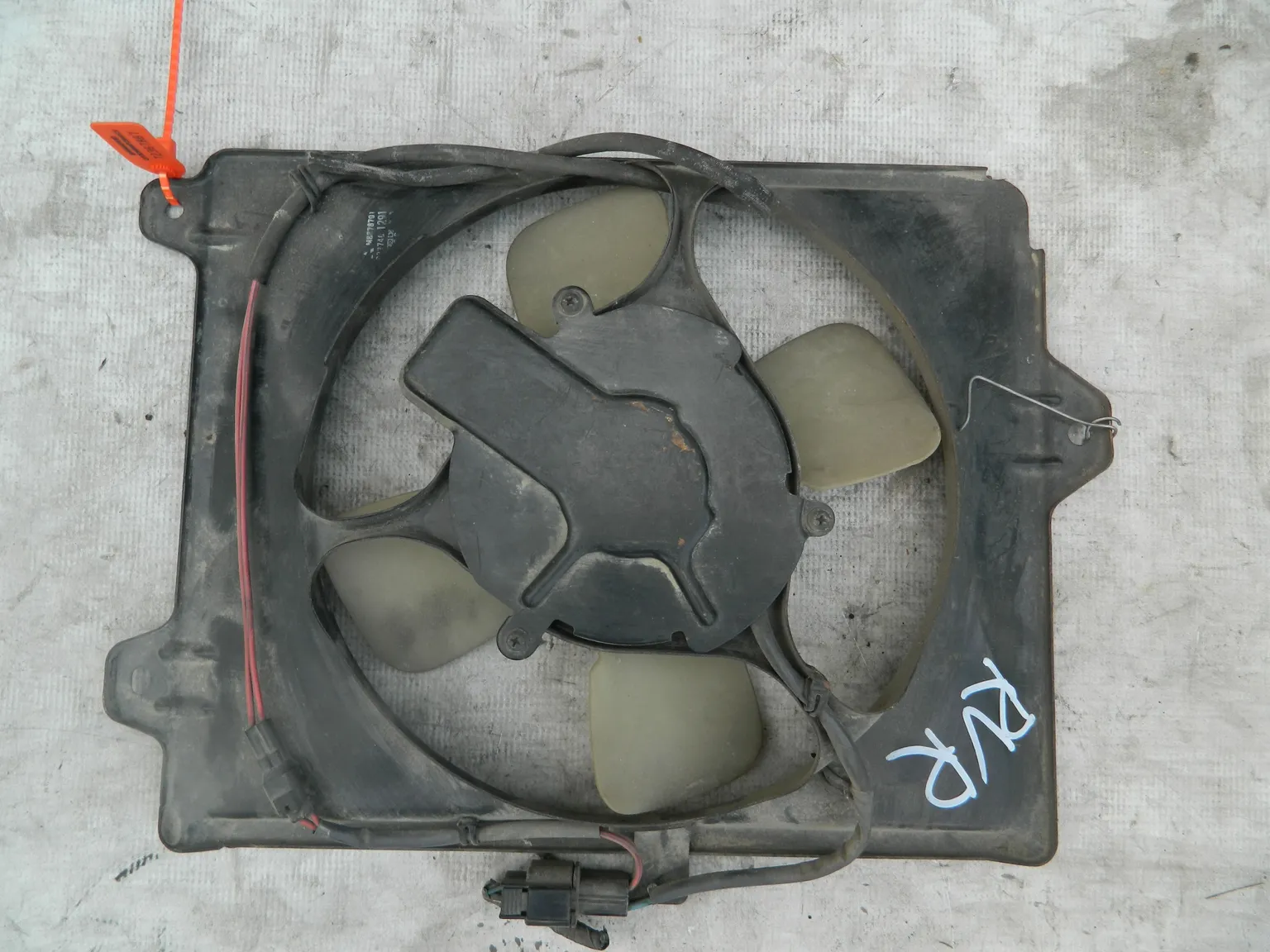 Диффузор радиатора MITSUBISHI RVR N11W (Контрактный) 72367867