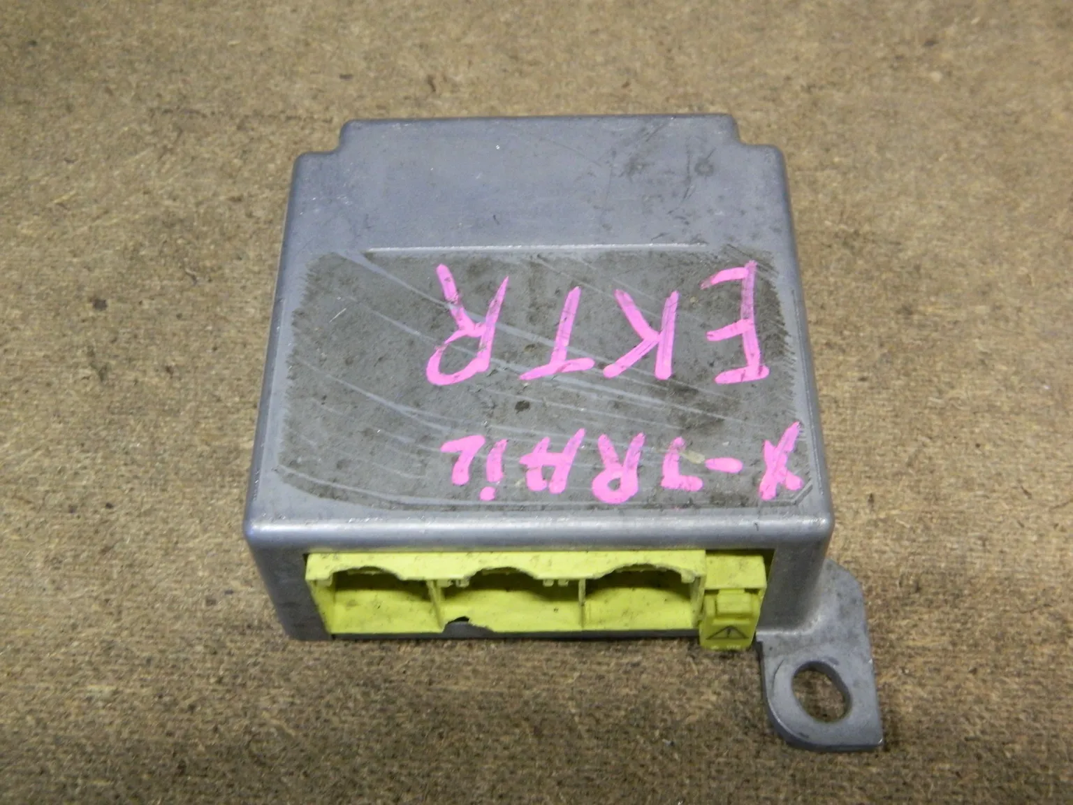 Блок управления AIRBAG NISSAN X-TRAIL T30 (Контрактный) 10605 K88208H43E