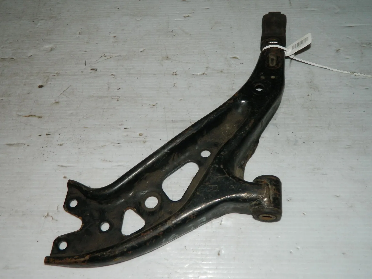 Рычаг подвески TOYOTA STARLET EP91 Перед Прав (Контрактный)