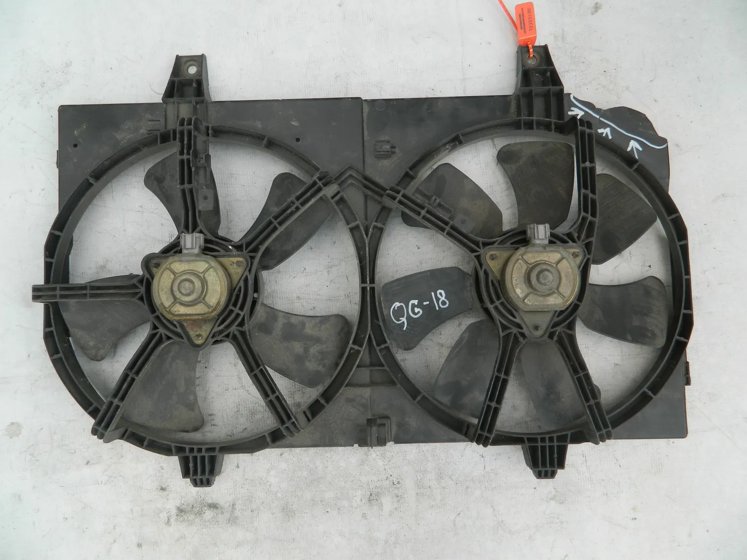 Диффузор радиатора NISSAN TINO V10 (Контрактный) 72355196