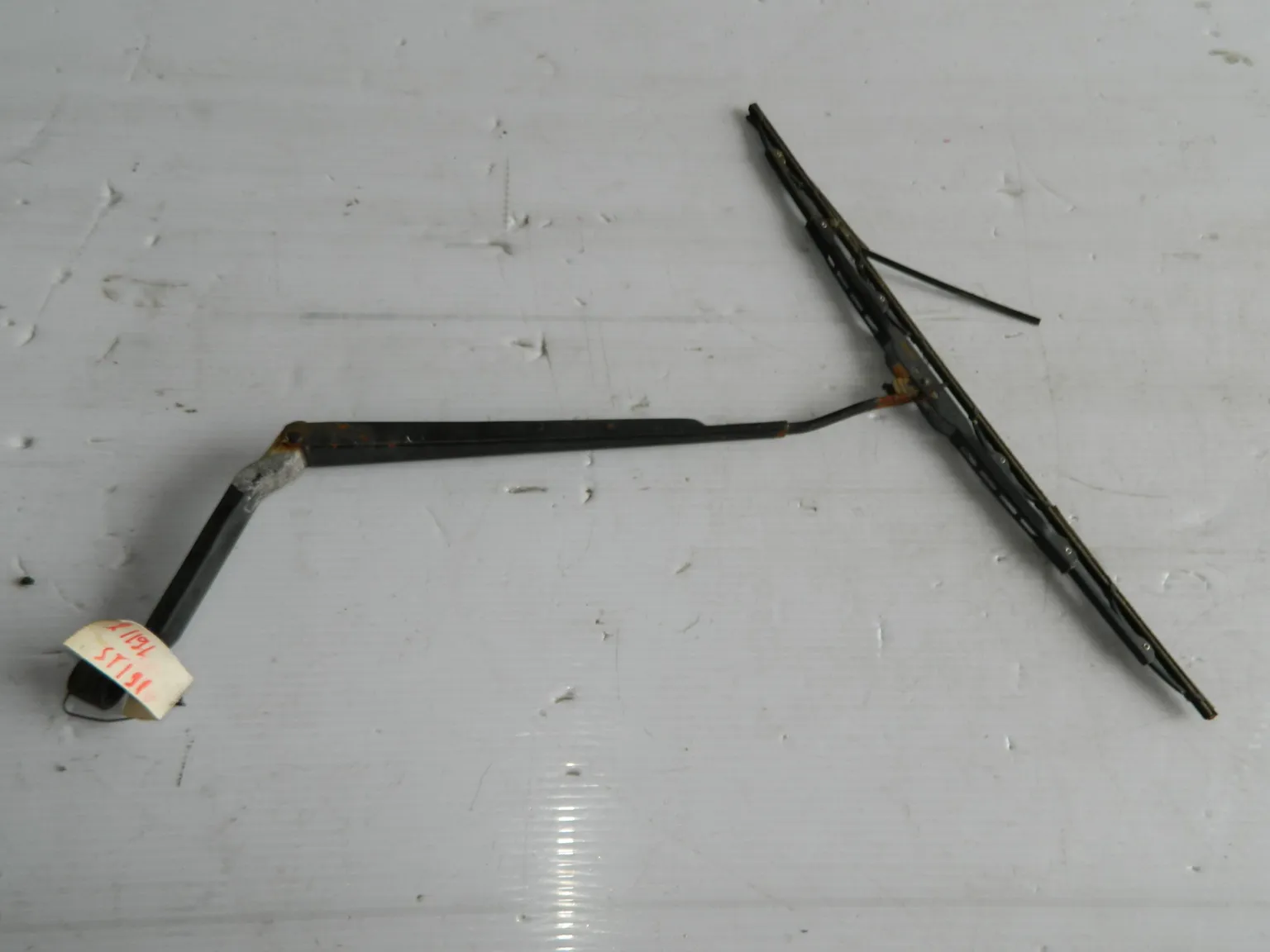 Дворник TOYOTA CORONA ST191 Перед Лев (Б/У) 8522120310