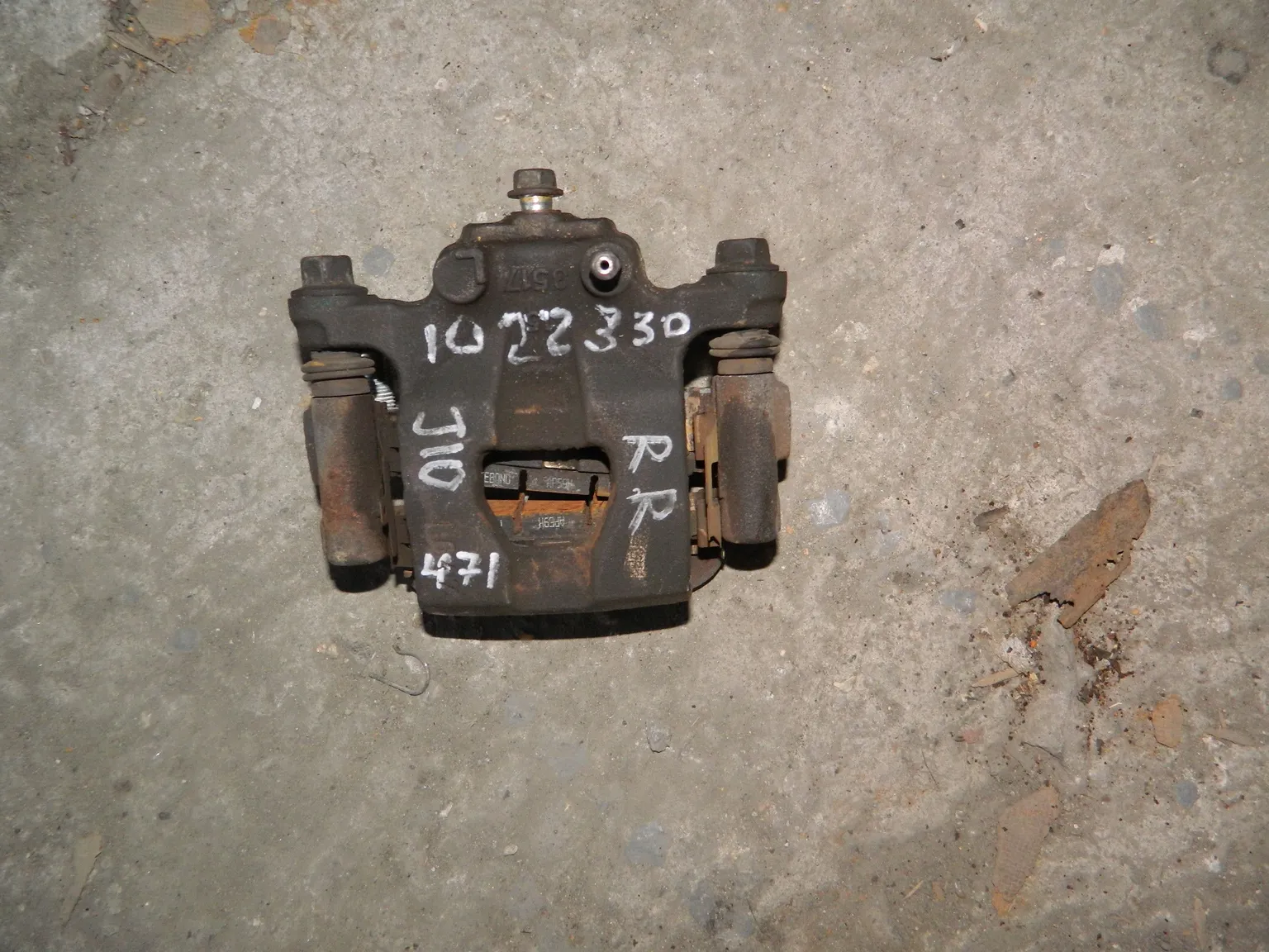 Суппорт NISSAN QASHQAI J10 Зад Прав (Контрактный) 102233471