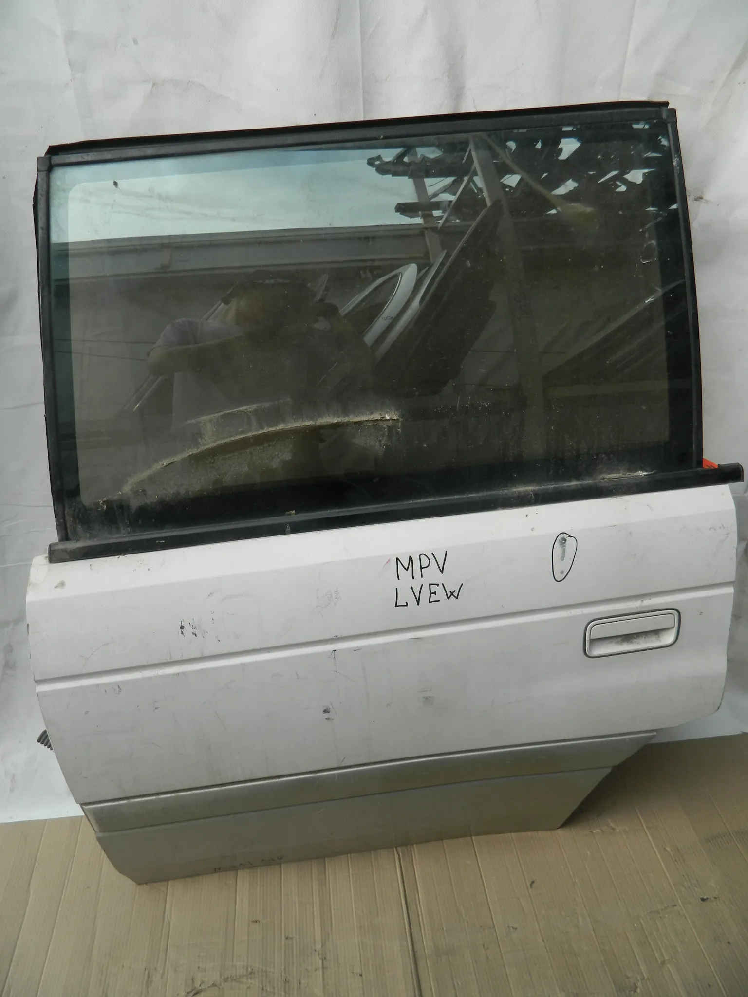 Дверь MAZDA MPV LVEW Зад Лев (Контрактный) 6524