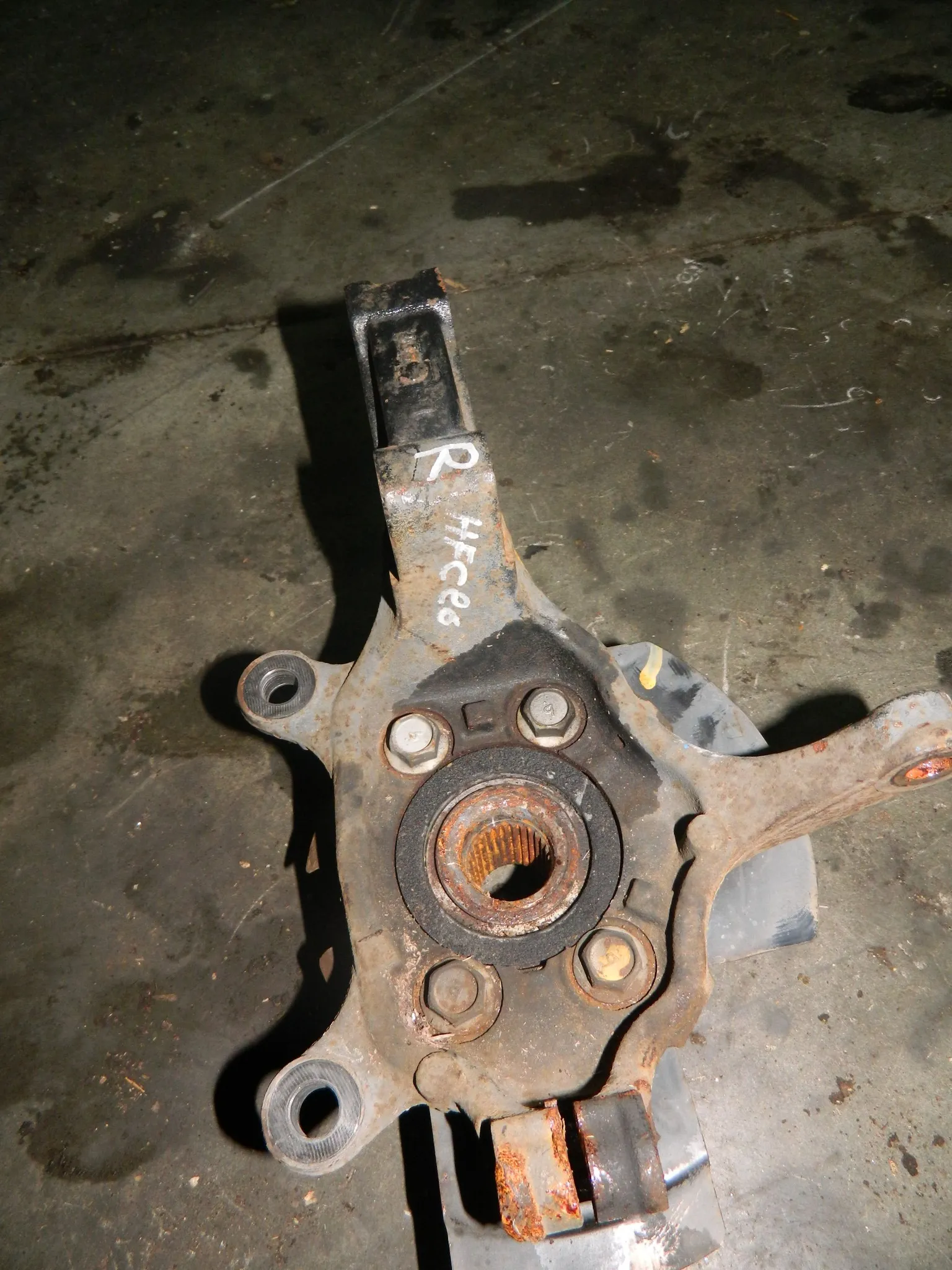 Ступица NISSAN SERENA HFC26 Перед Прав (Контрактный) 1040150652