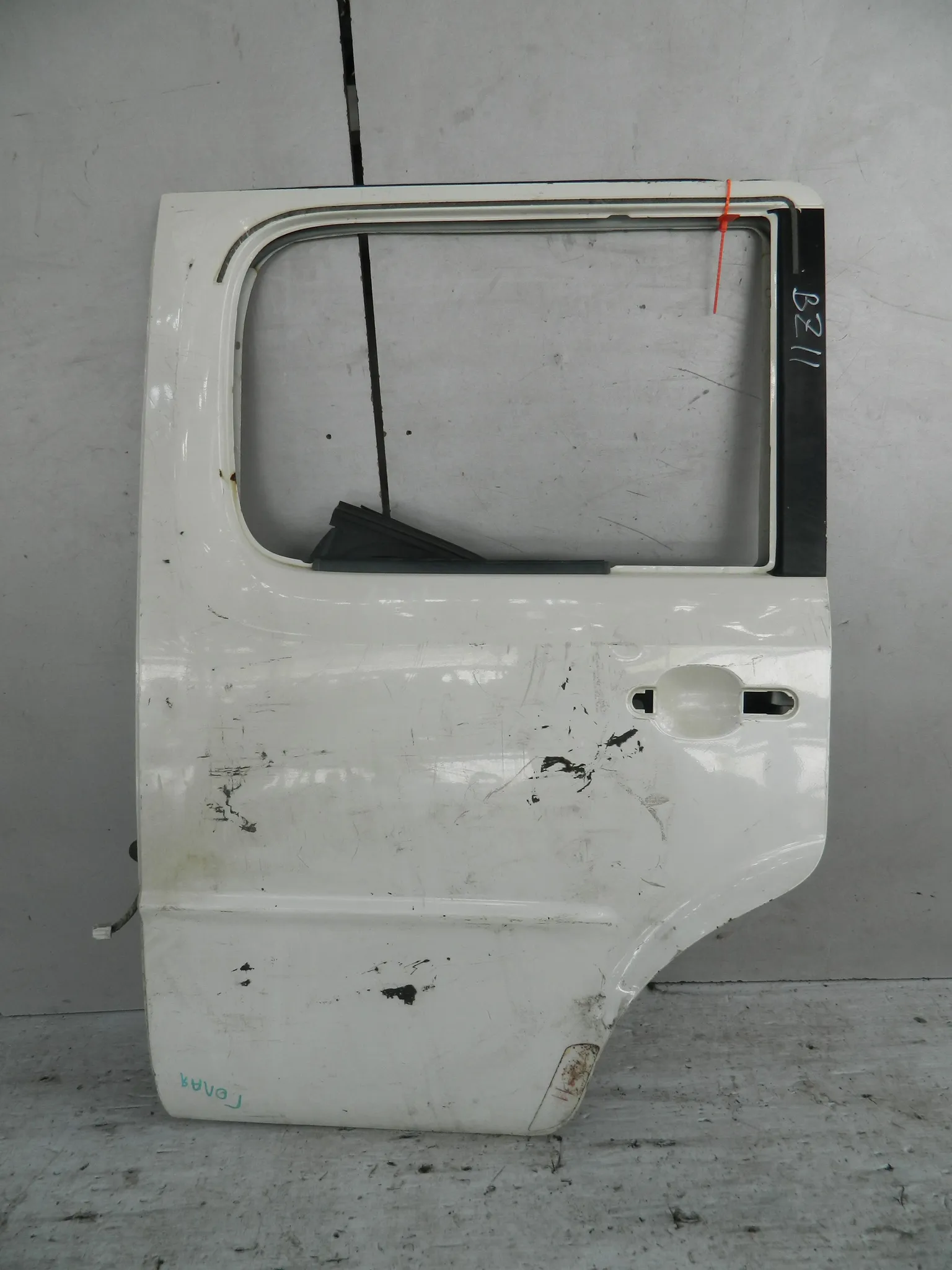 Дверь NISSAN CUBE Z11 Зад Лев (Контрактный) 72355410