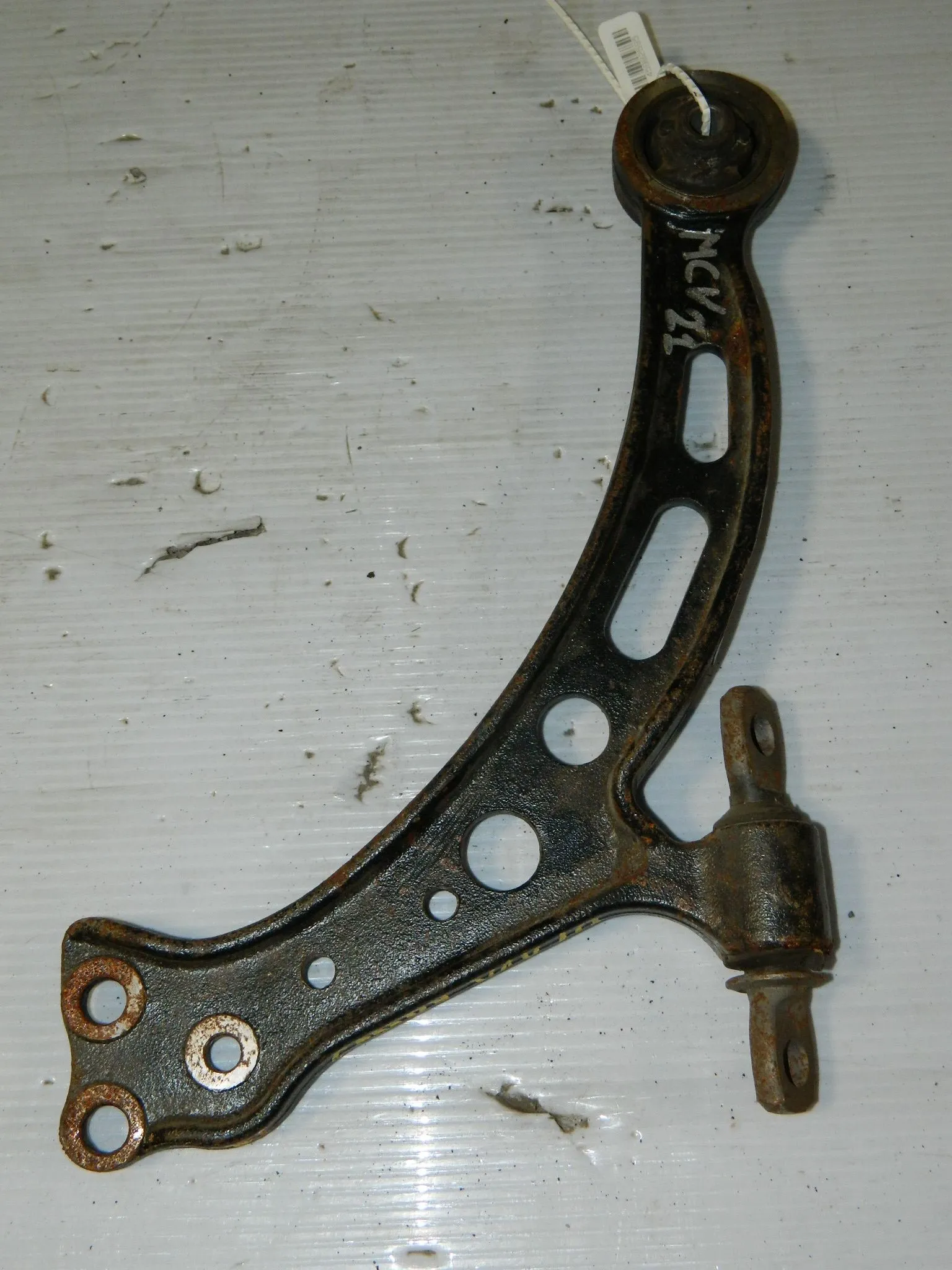 Рычаг подвески LEXUS ES300 MCV20 Перед Прав (Контрактный)