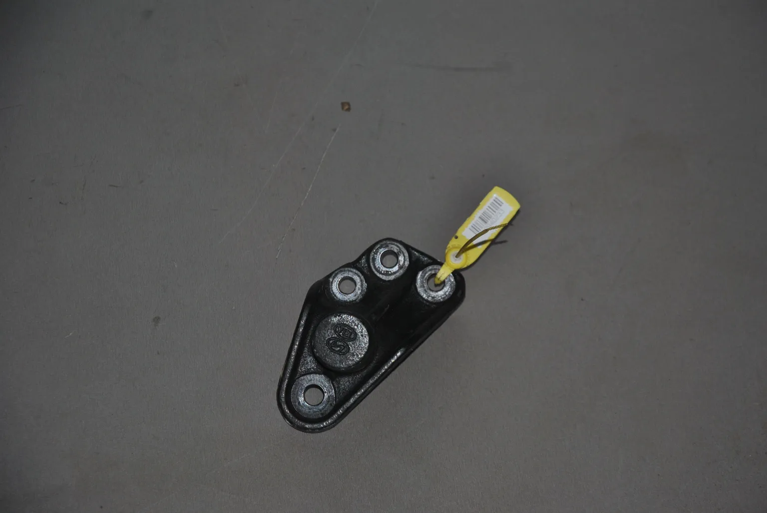 Кронштейн опоры двигателя KIA RIO QB G4FA Прав (Б/У) 40940233