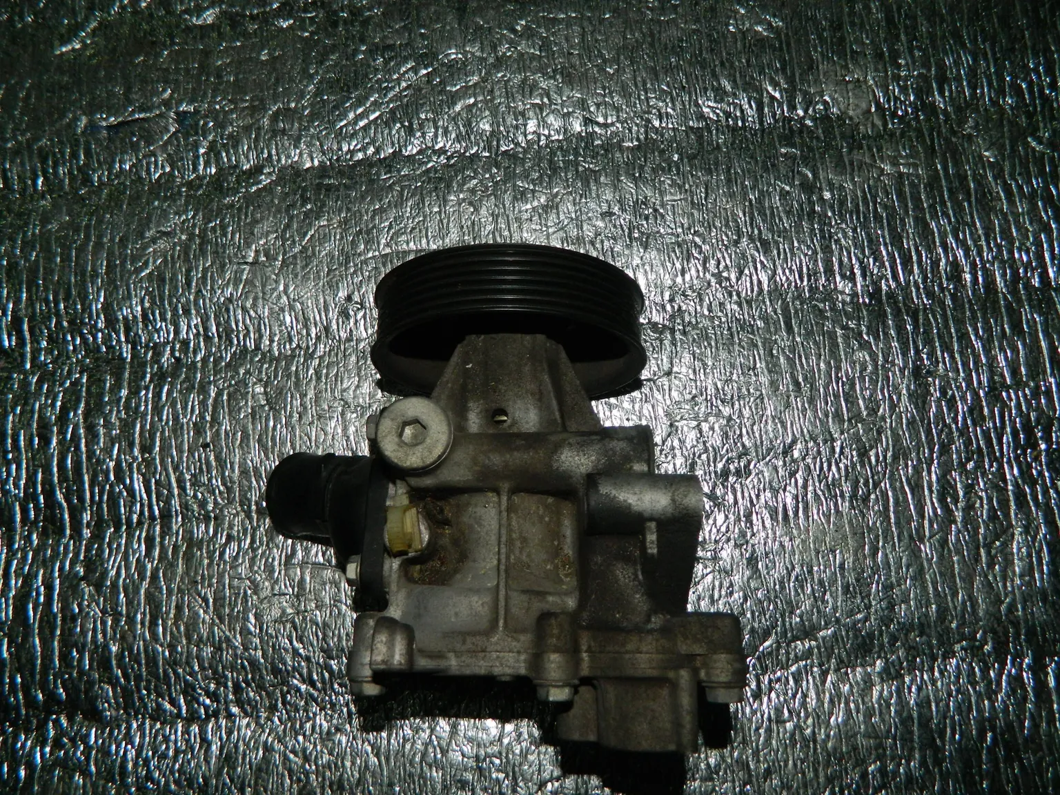 Помпа водяная SUZUKI GRAND VITARA J24B (Контрактный) 23429621