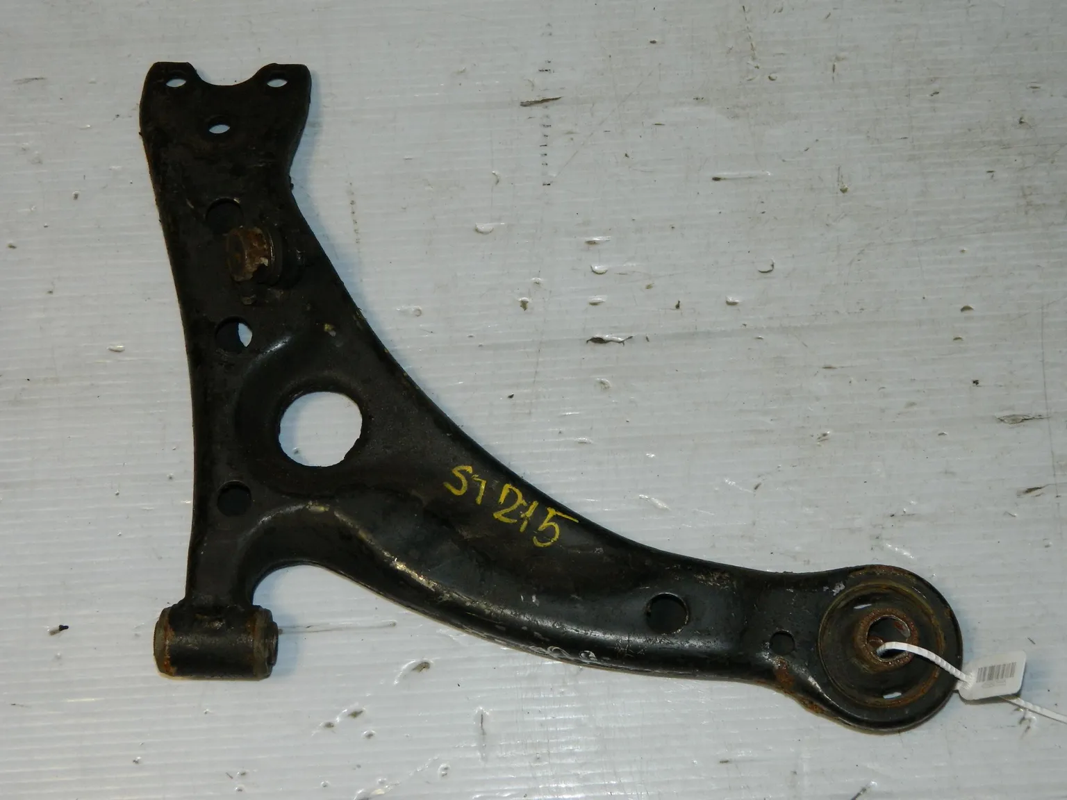 Рычаг подвески TOYOTA CALDINA ST215 Перед Прав (Контрактный)