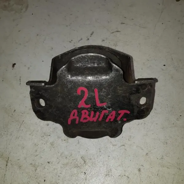 Подушка двигателя TOYOTA MARK II 2L Перед Лев (Контрактный) 2 1236154153