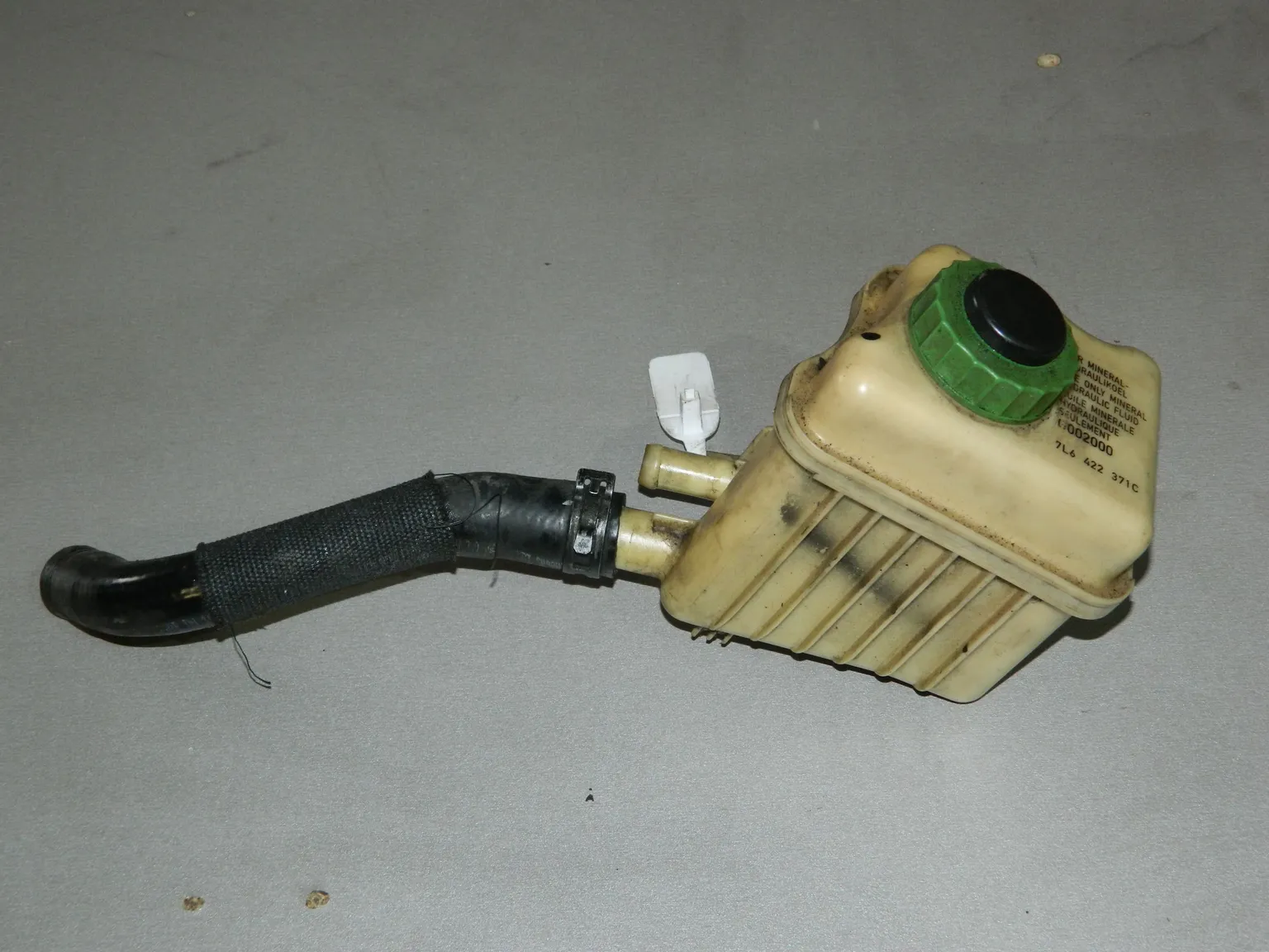 Бачок ГУР AUDI Q7 4L BAR (Б/У) 7L6422371C