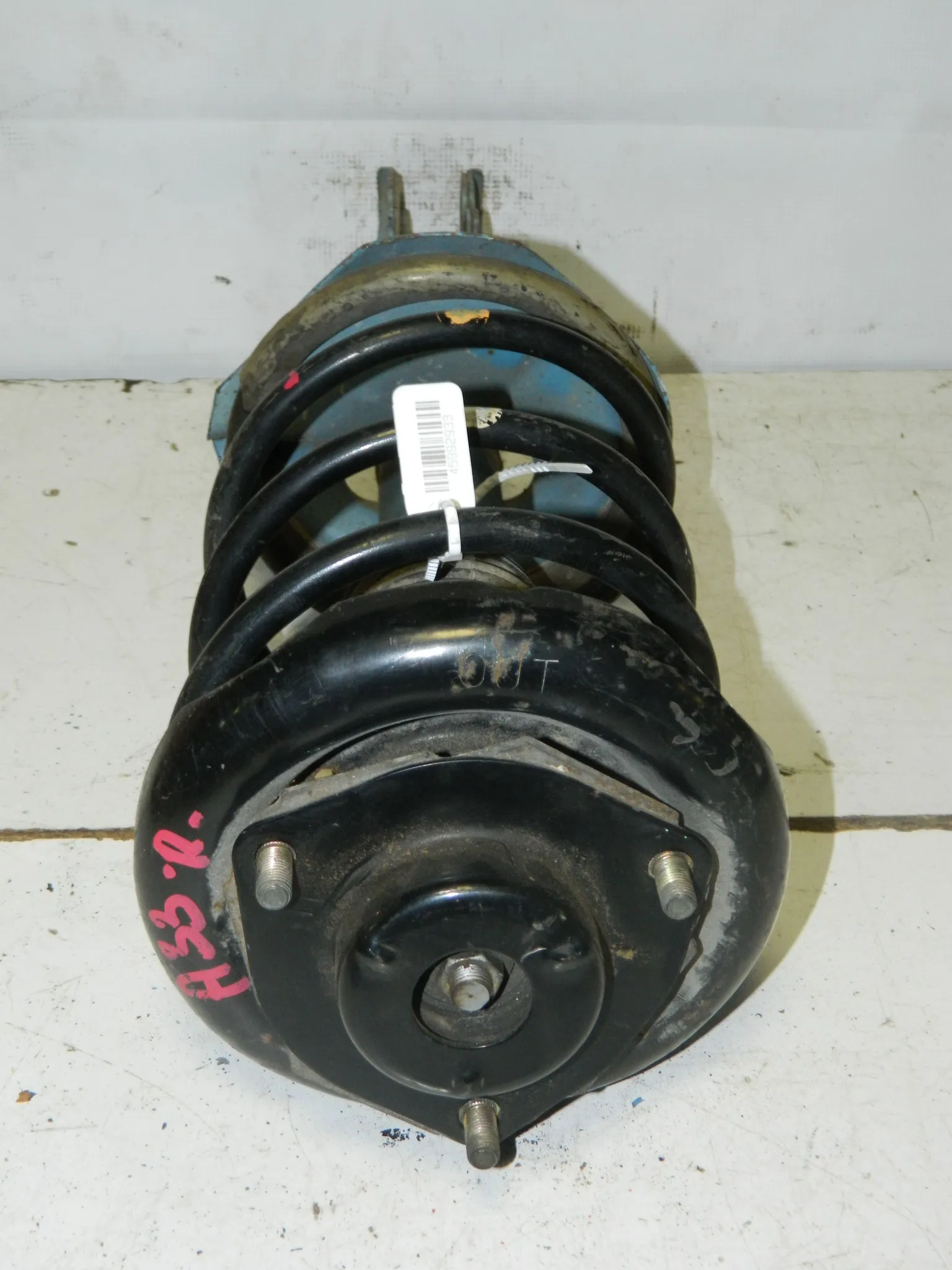 Стойка подвески NISSAN CEFIRO A33 Перед Прав (Контрактный) 45992933 543032Y025