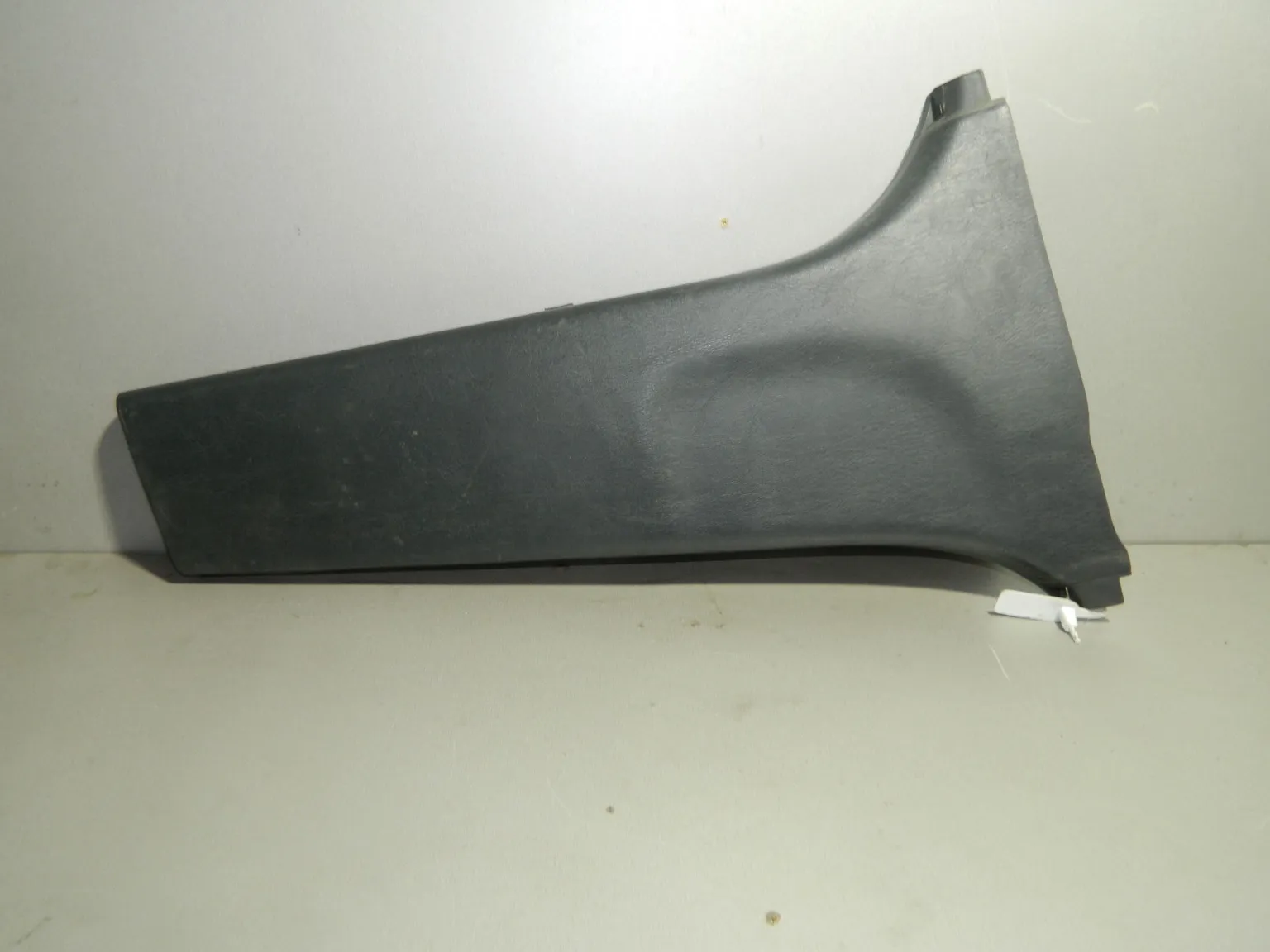 Накладка стойки TOYOTA COROLLA E120 Прав (Б/У) 45993921 6241302090