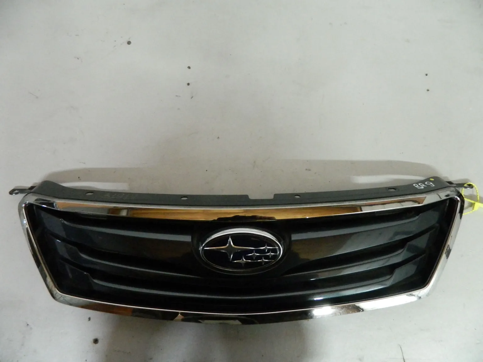 Решетка радиатора SUBARU OUTBACK BR9 (Контрактный) 94584054