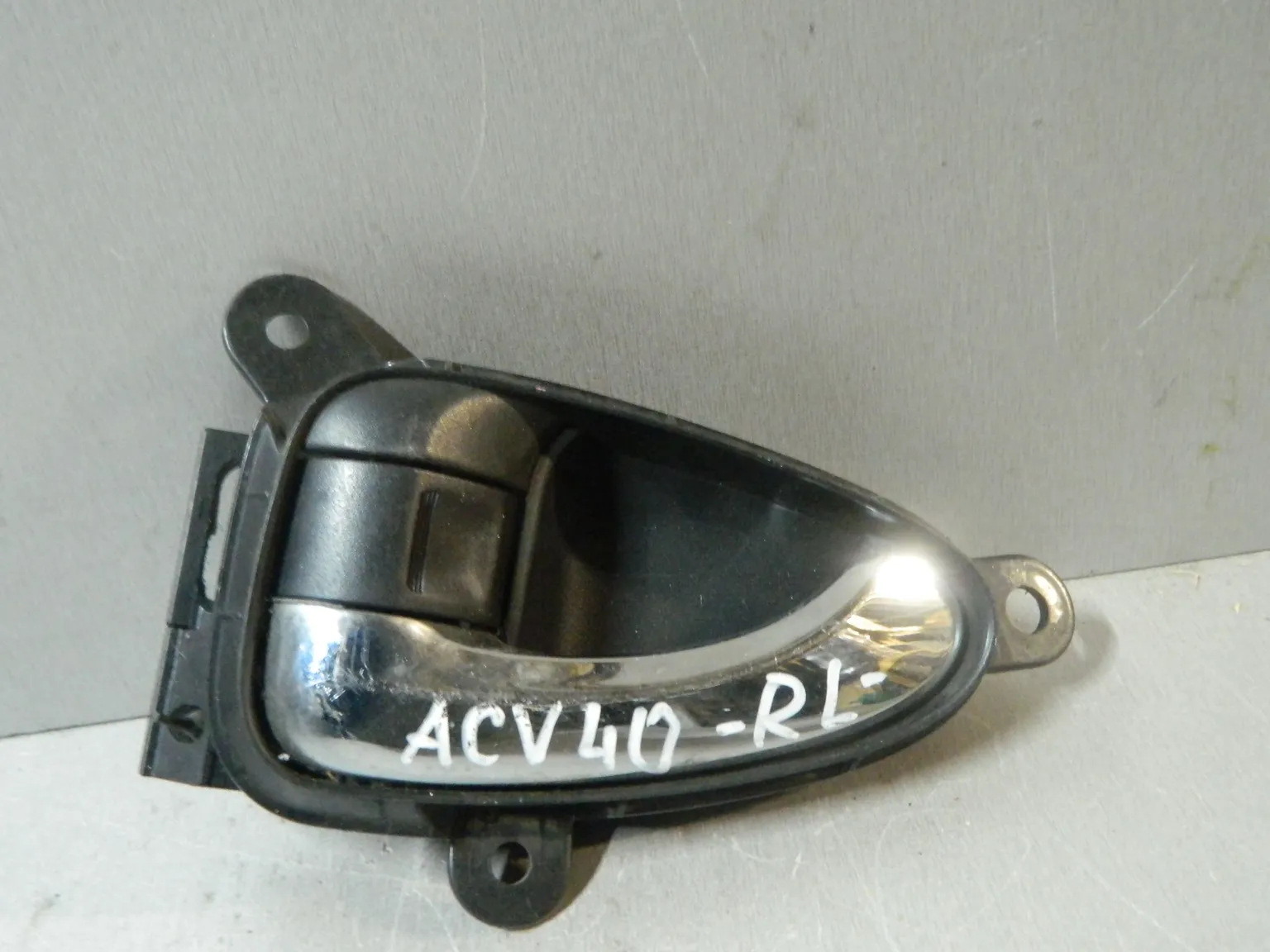 Ручка двери внутренняя TOYOTA CAMRY ACV40 Лев (Контрактный) 81528466