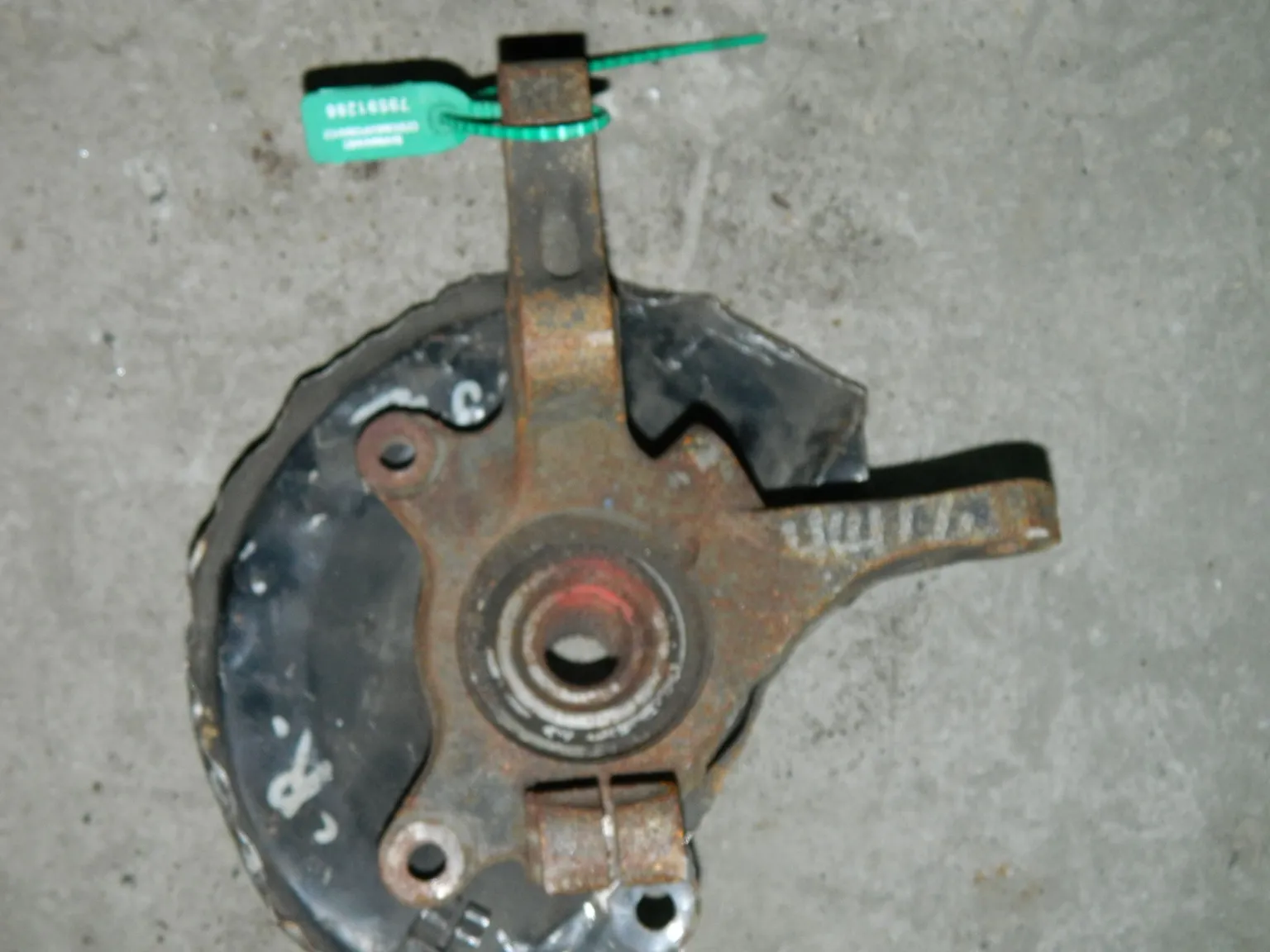 Ступица MITSUBISHI LANCER CS5W Перед Прав (Контрактный) 79591286