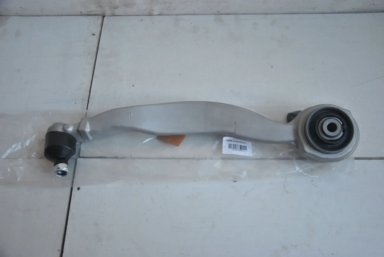 Рычаг GENERAL PARTS 2123303211 MERCEDES-BENZ E-CLASS W212, S212 09-, CLS X218, C218 11- 4MATIC