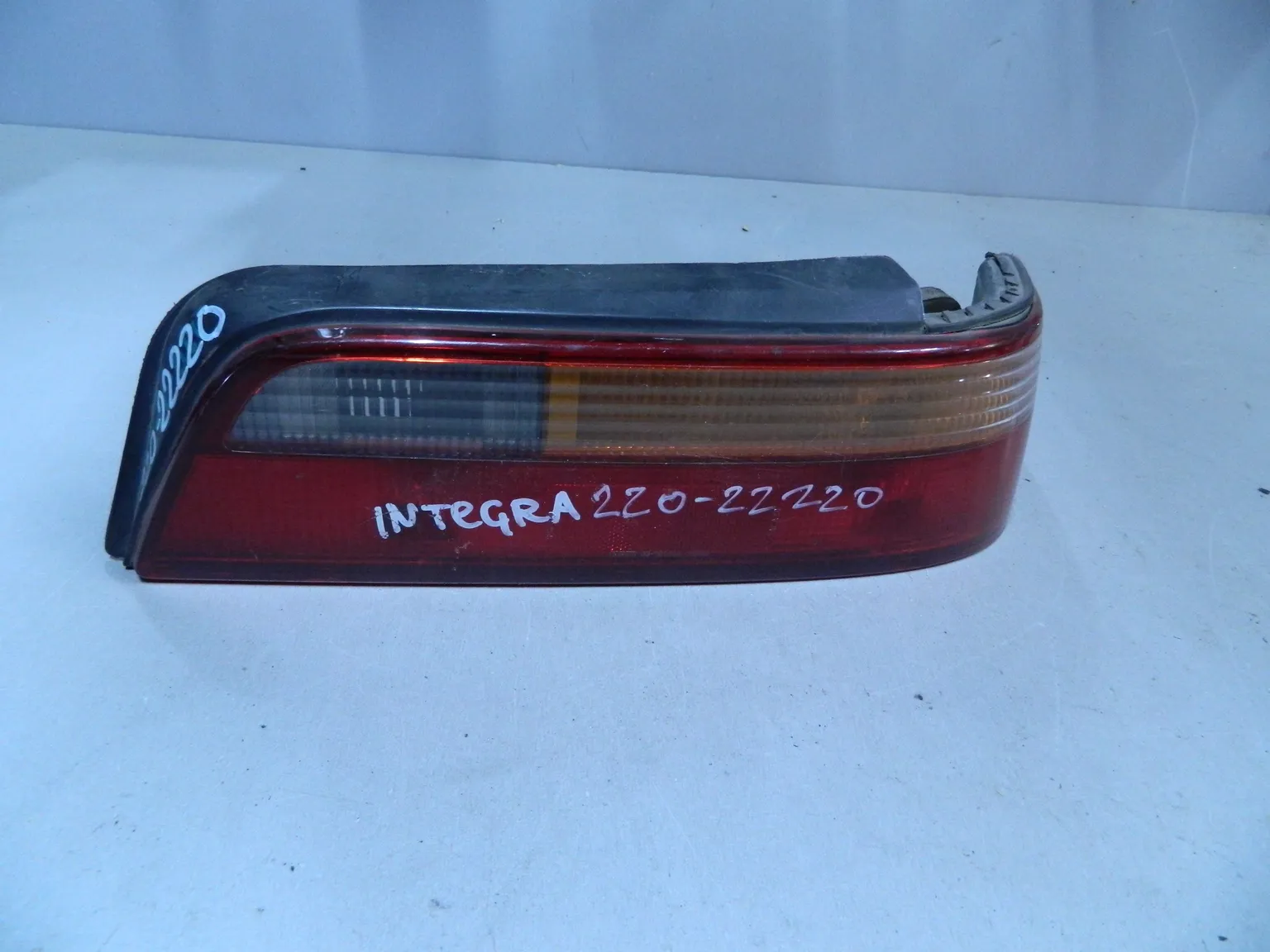 Фонарь HONDA INTEGRA DA7 Зад Прав (Контрактный) 68000680