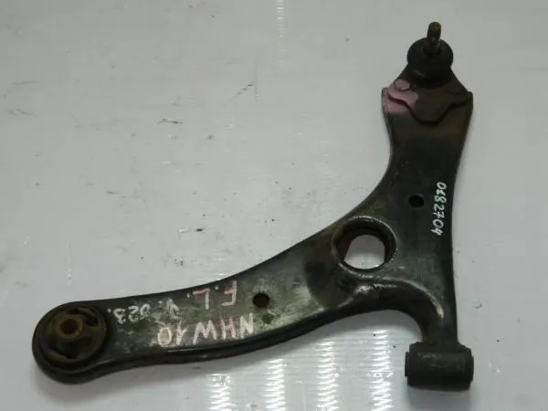 Рычаг подвески TOYOTA PRIUS NHW10 Перед Лев (Контрактный)