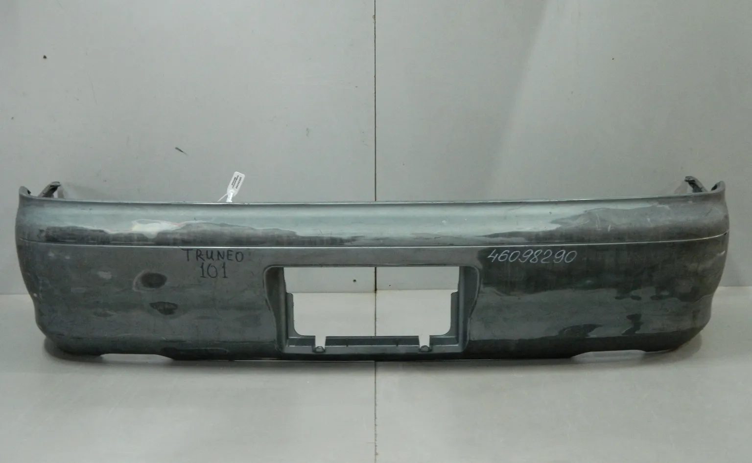 Бампер задний TOYOTA COROLLA LEVIN AE101 (Контрактный) 46098290