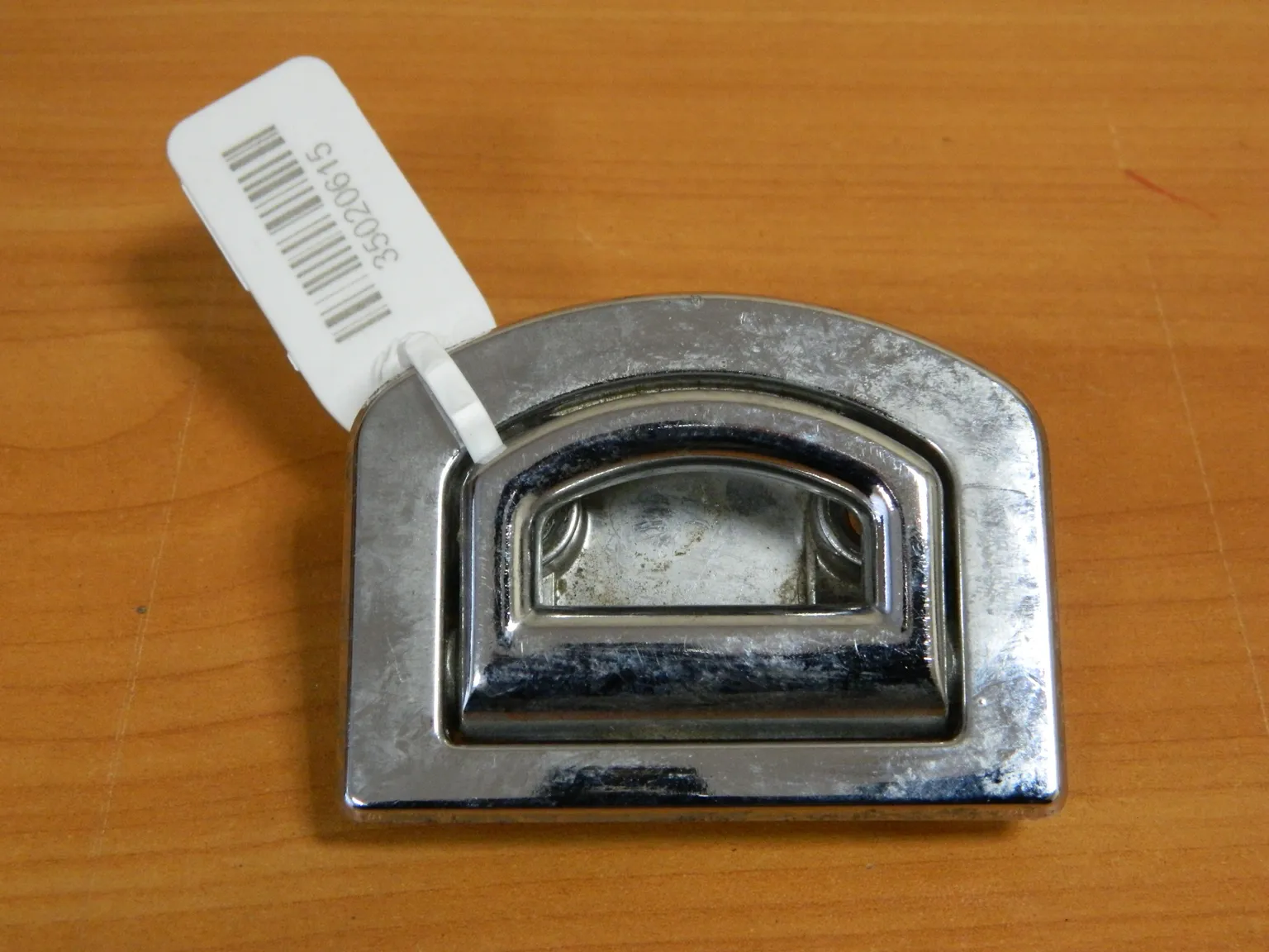 Кронштейн крепления груза AUDI Q7 4L (Б/У) 35020615