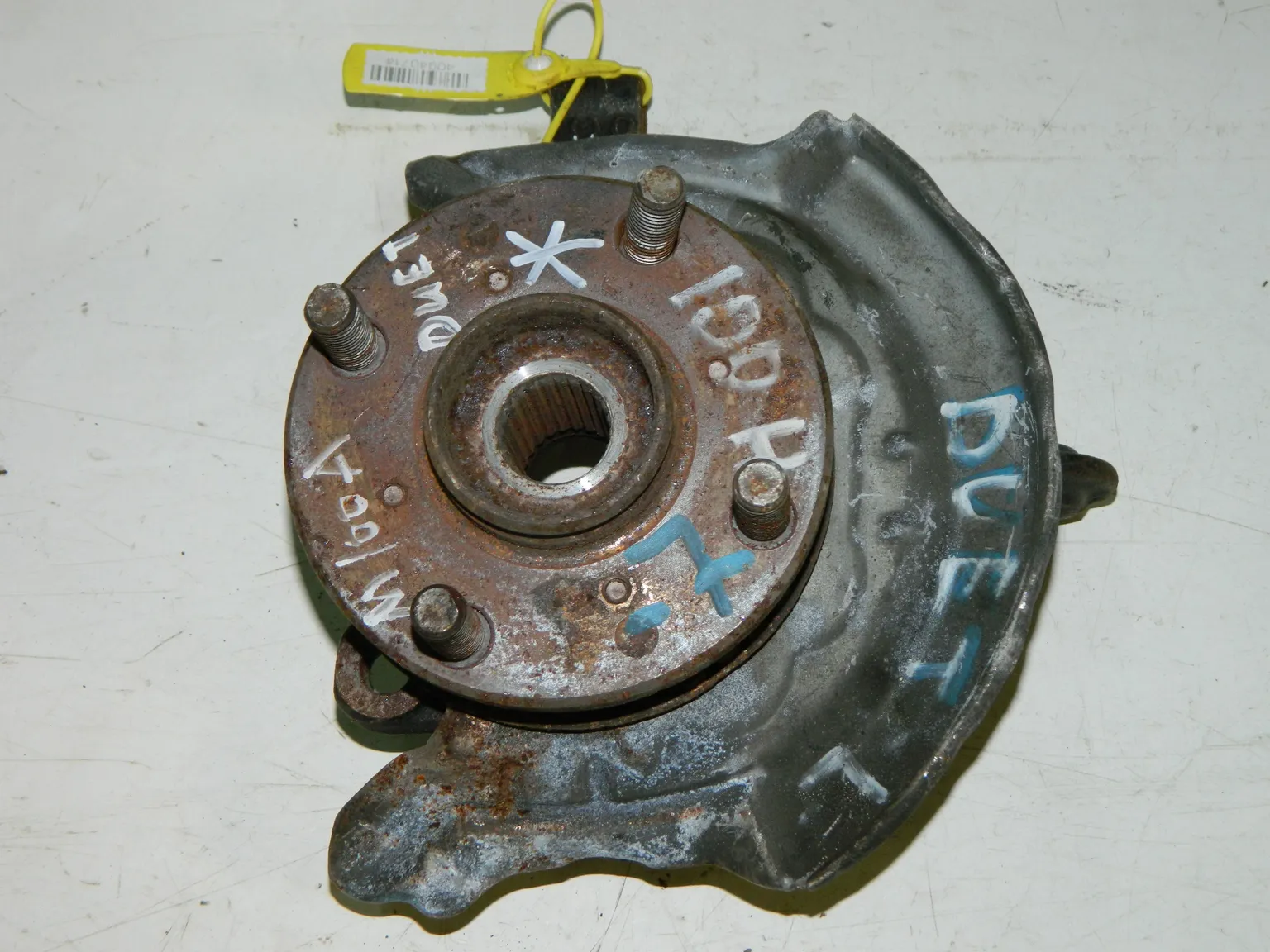 Ступица TOYOTA DUET M100A Перед Лев (Контрактный) 40940714