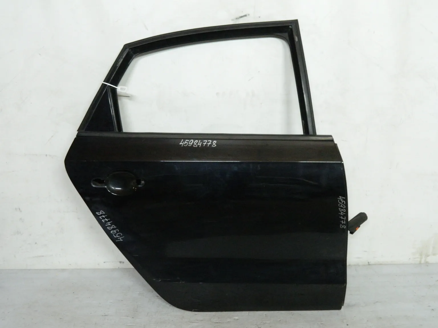 Дверь Volkswagen Polo MK5 CFN Зад. Прав (Б/У)