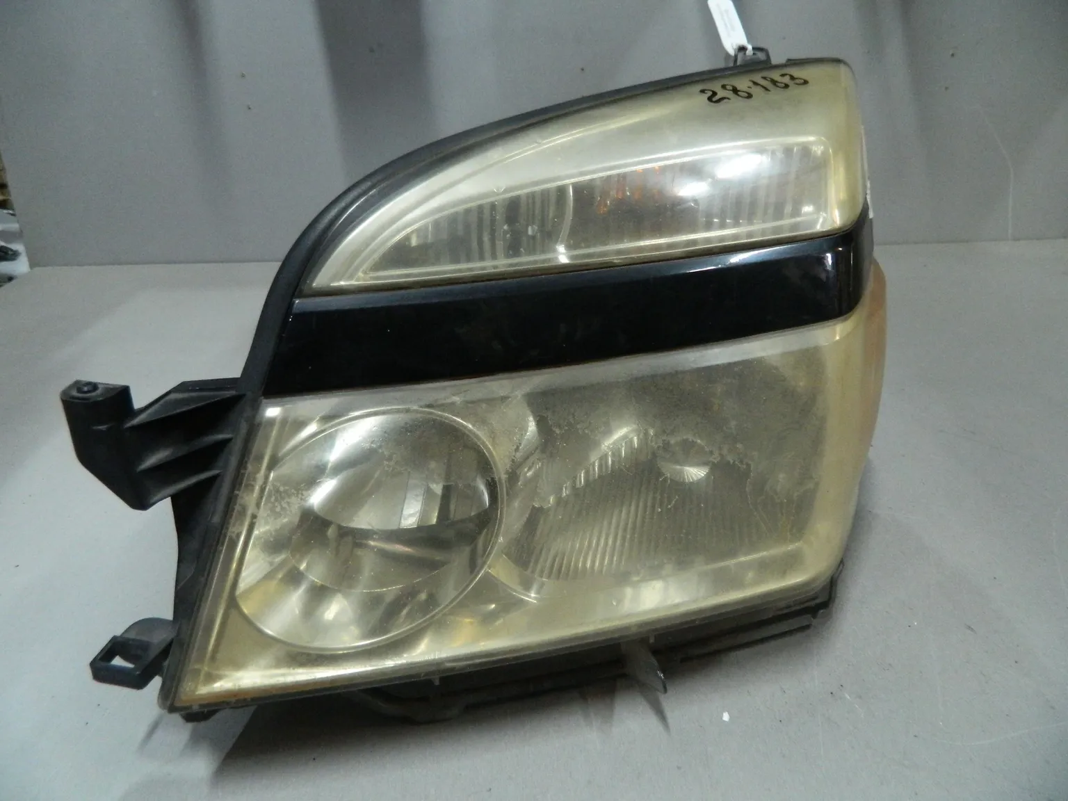 Фара TOYOTA VOXY AZR60 Перед Лев 28183 (Контрактный) 68000146